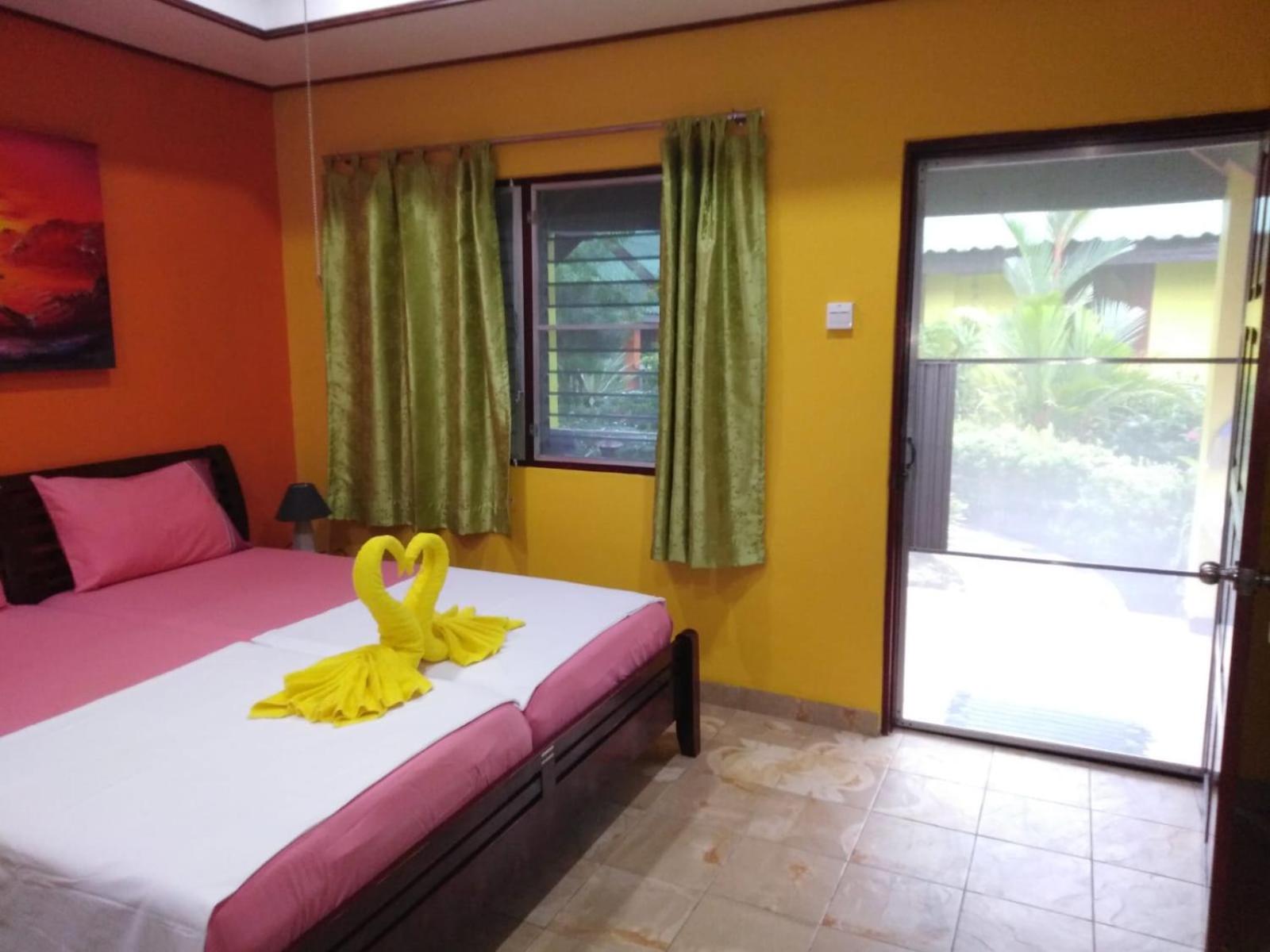 Sanuk Bungalow view 4