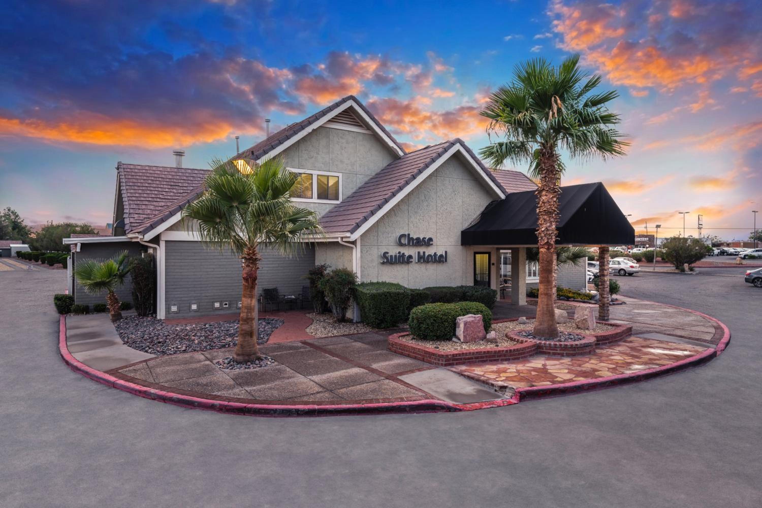 Hotel Chase Suite El Paso - Image 1