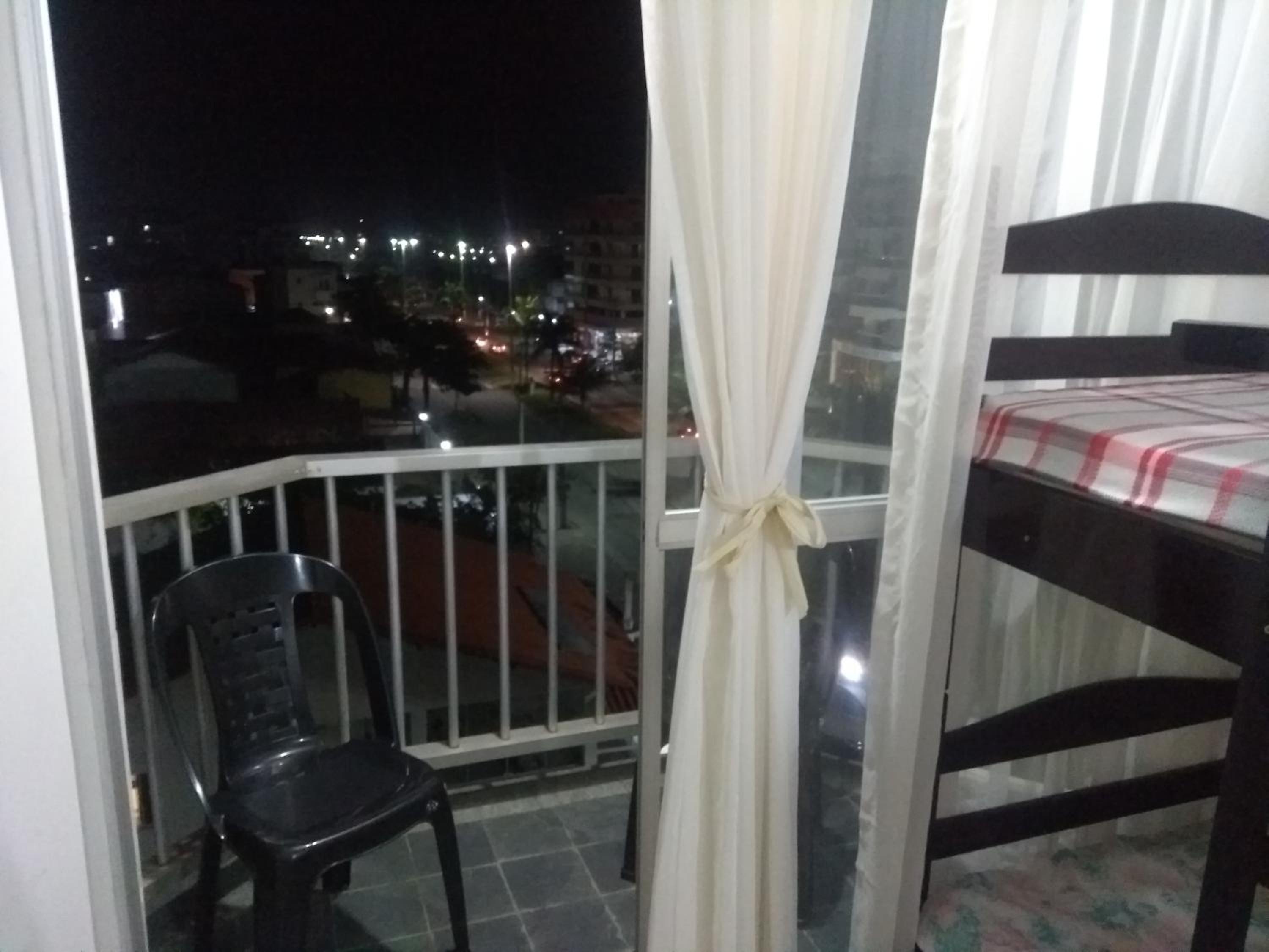 Suíte com Cozinha independente em Apartamento