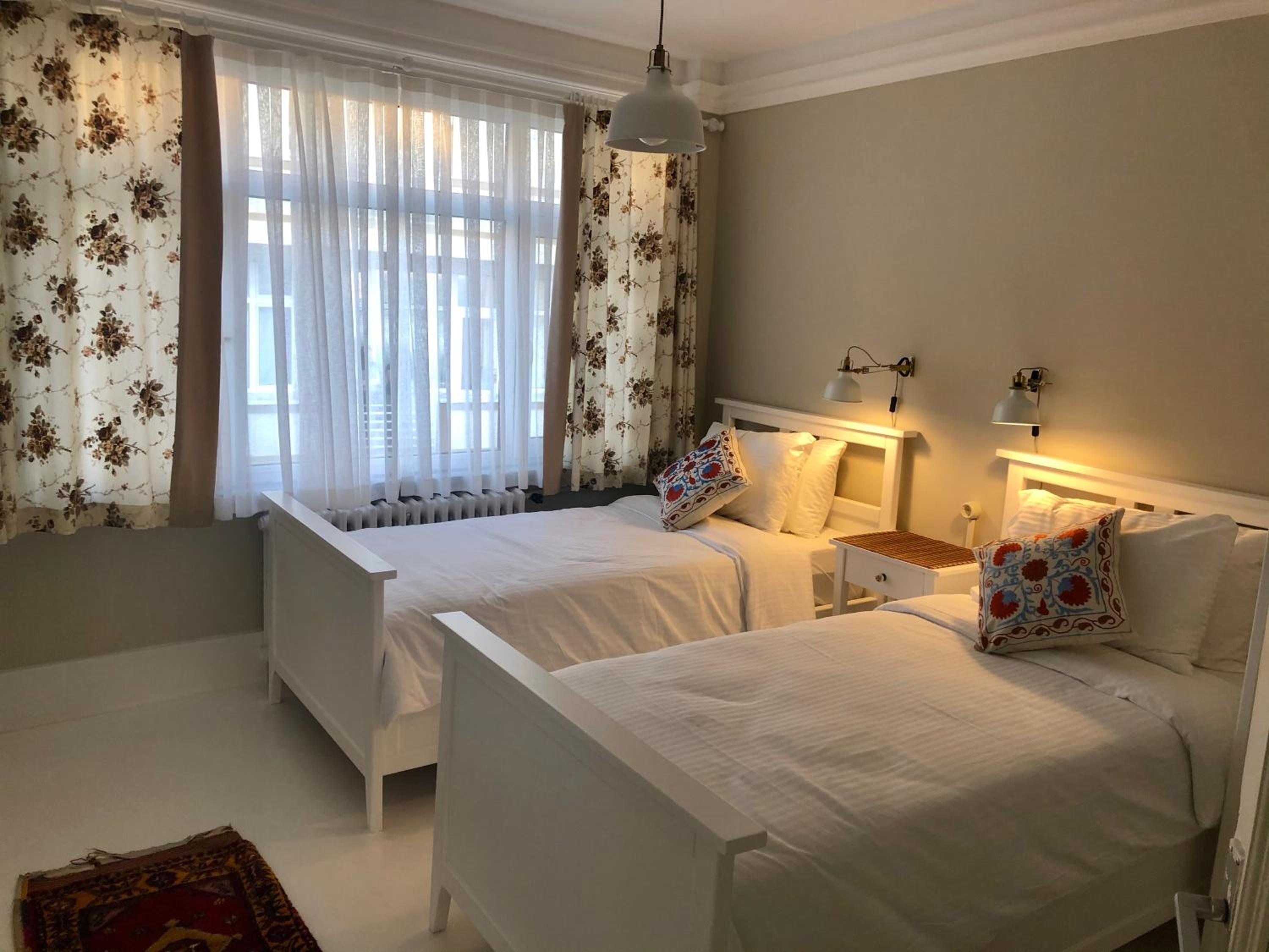 Mehmet Bey Süitleri - Image 37