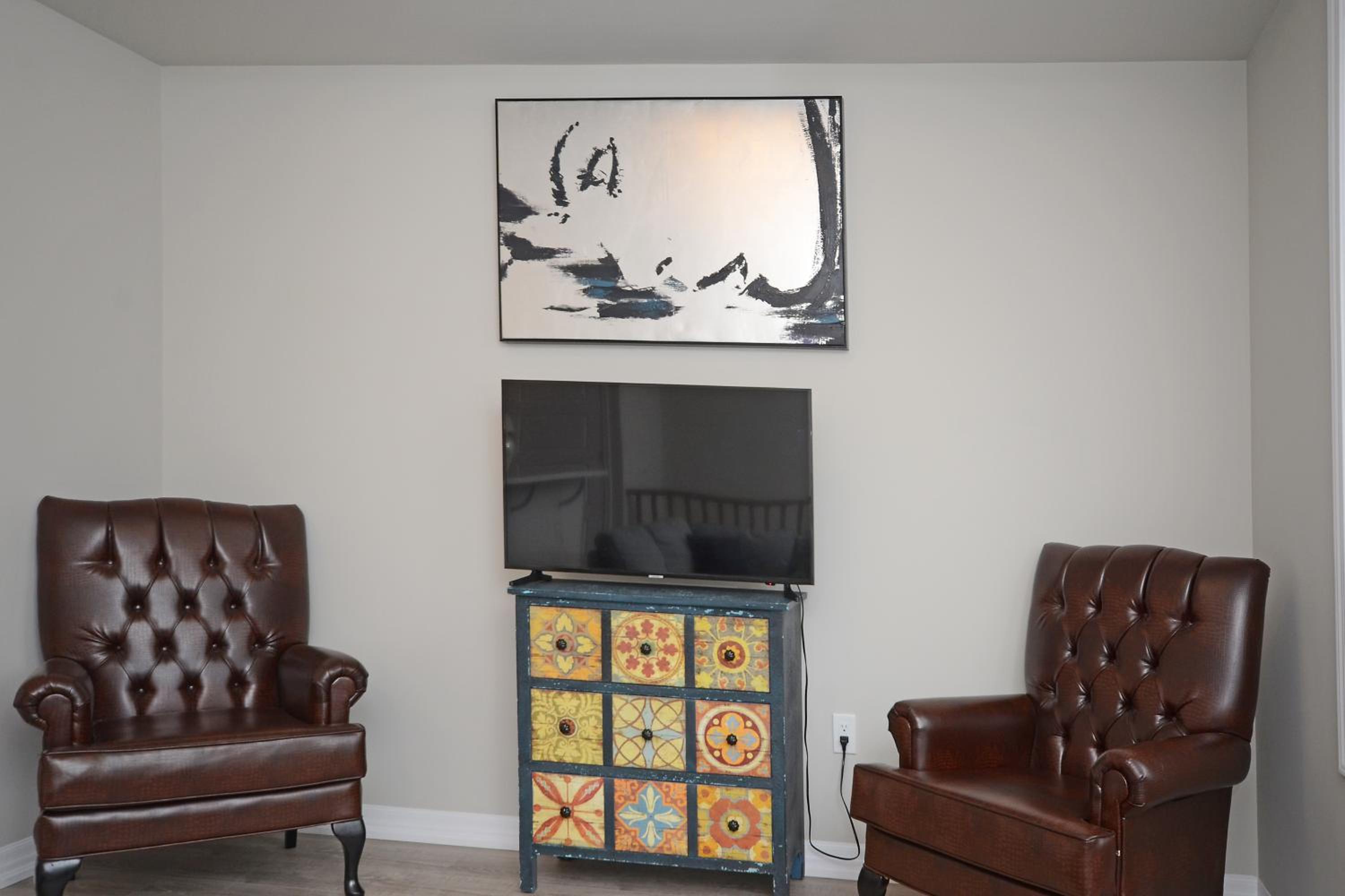 Royal Stays Townhome Collection - 3 Bedroom Townhome in Oakville - Property Image 40