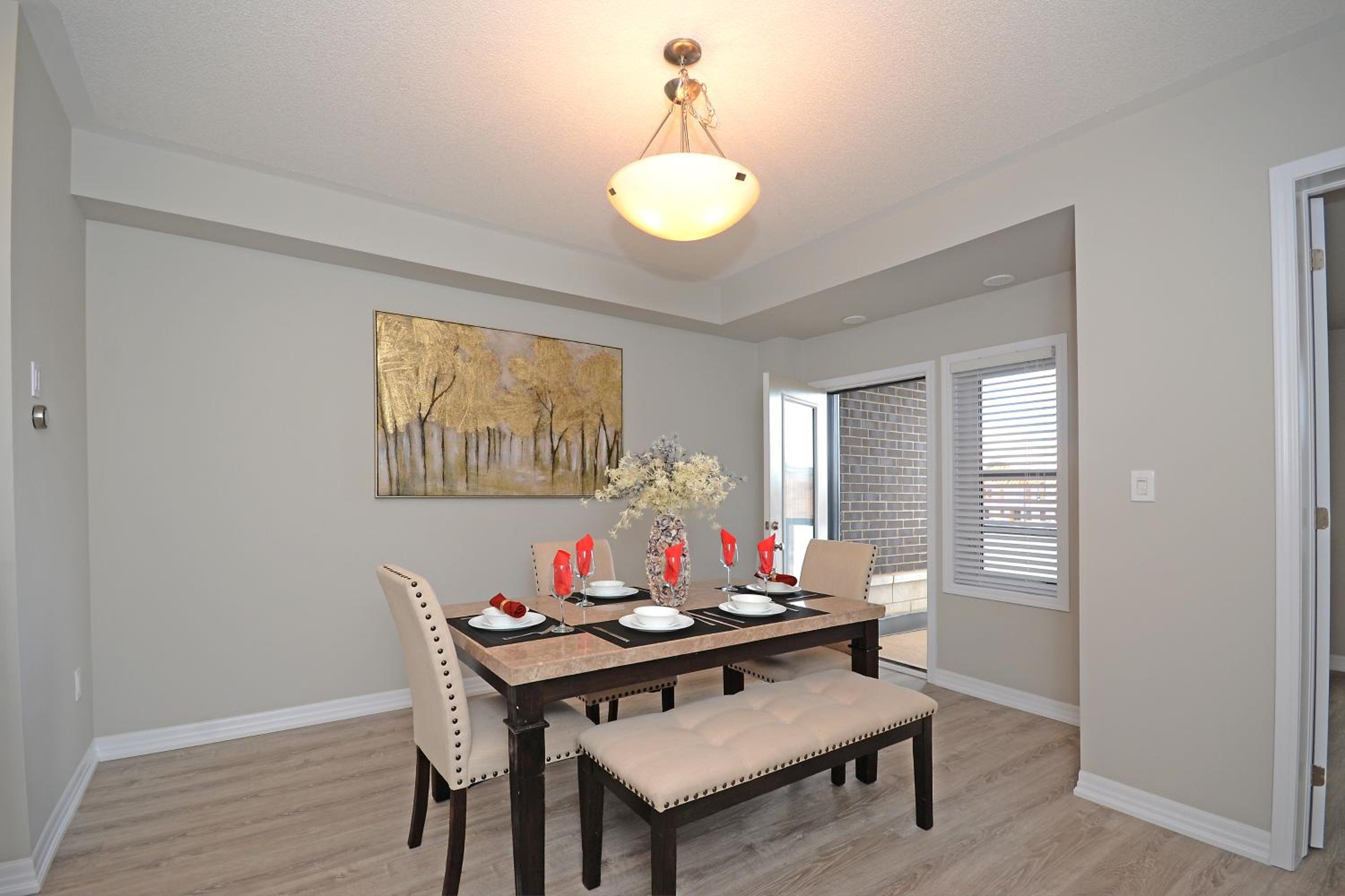 Royal Stays Townhome Collection - 3 Bedroom Townhome in Oakville - Property Image 47