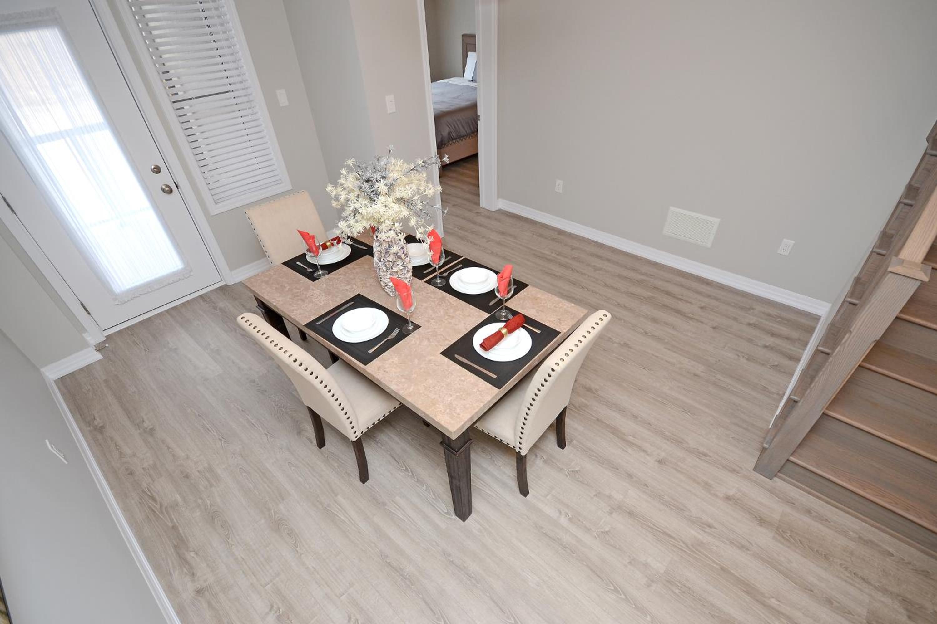 Royal Stays Townhome Collection - 3 Bedroom Townhome in Oakville - Property Image 9