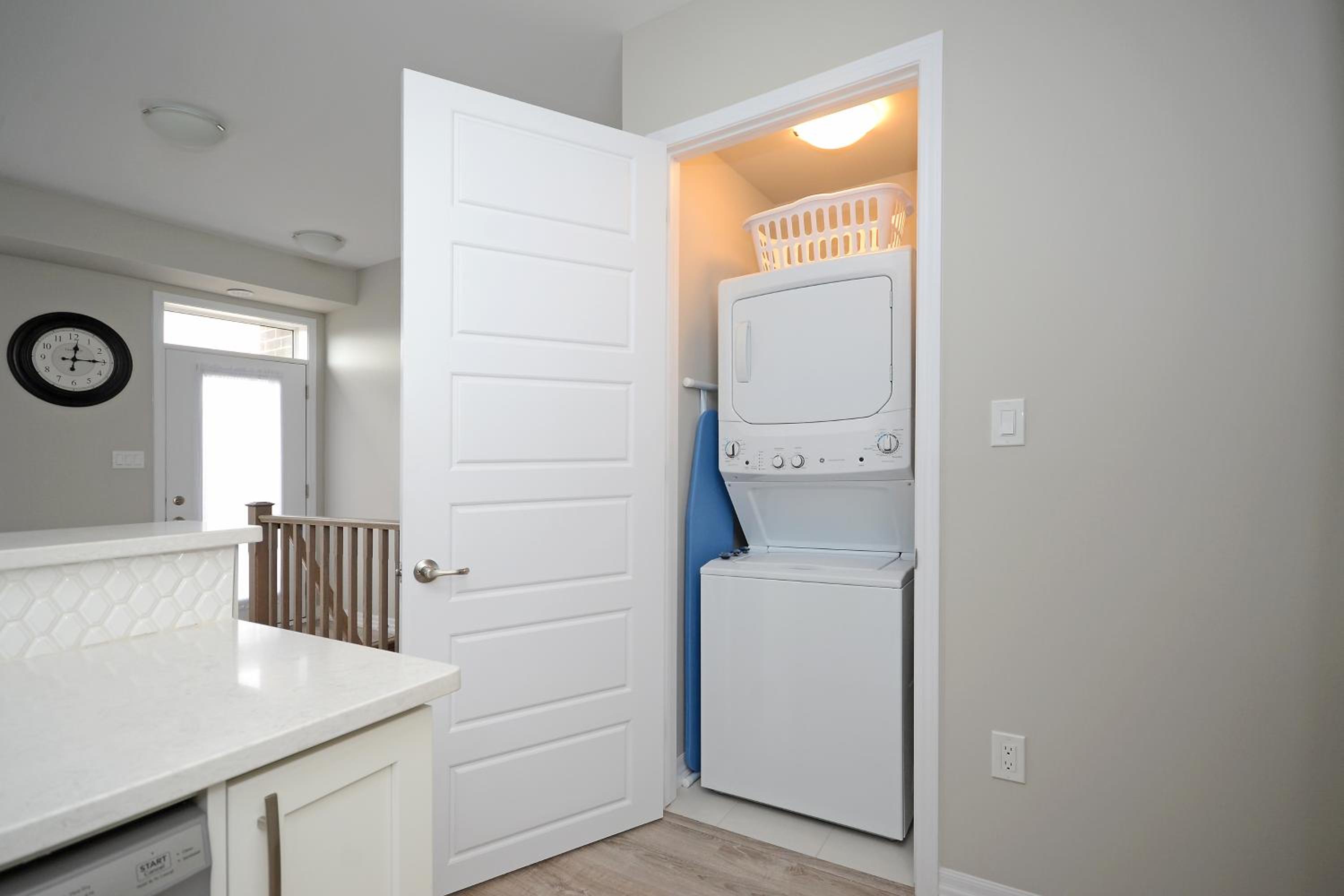 Royal Stays Townhome Collection - 3 Bedroom Townhome in Oakville - Property Image 18