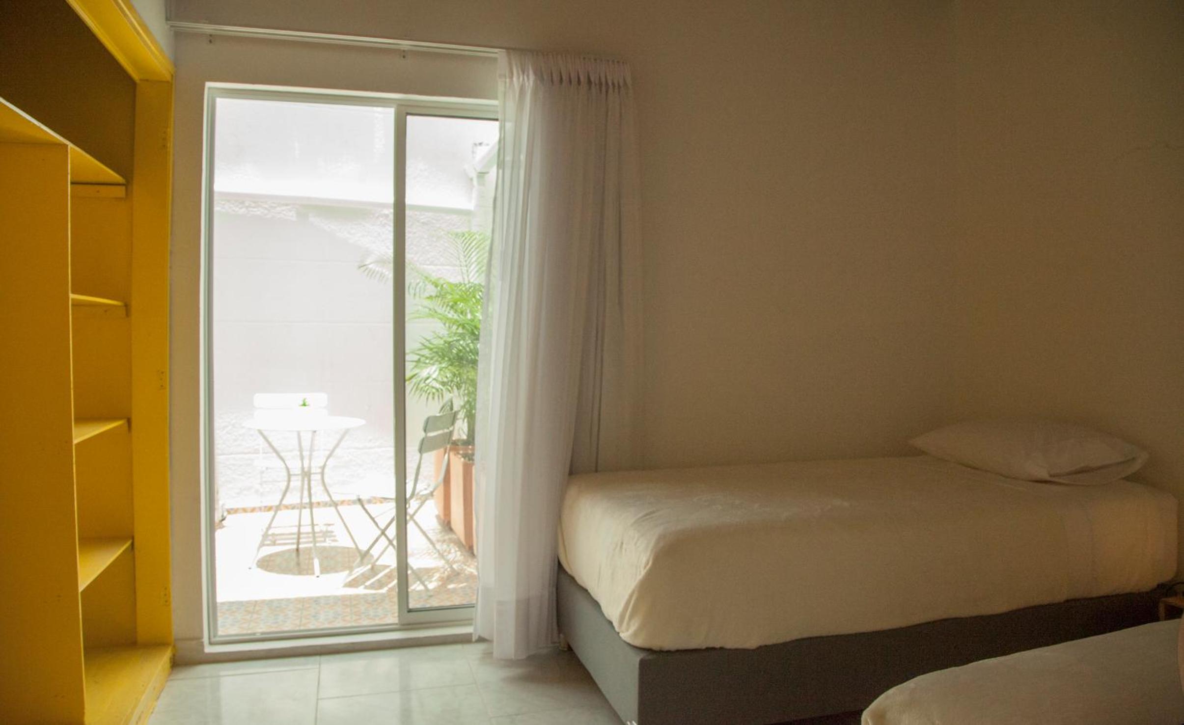 Apartamento remodelado en el mejor sitio del centro de Medellín Home Aris 401 view 3