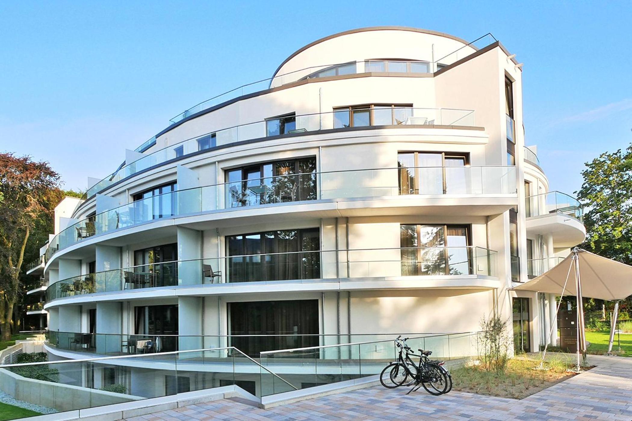 White Pearl Apartment 1.06 view 5