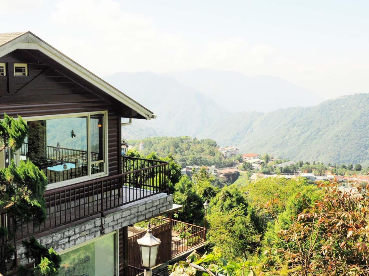 5 KM Villa