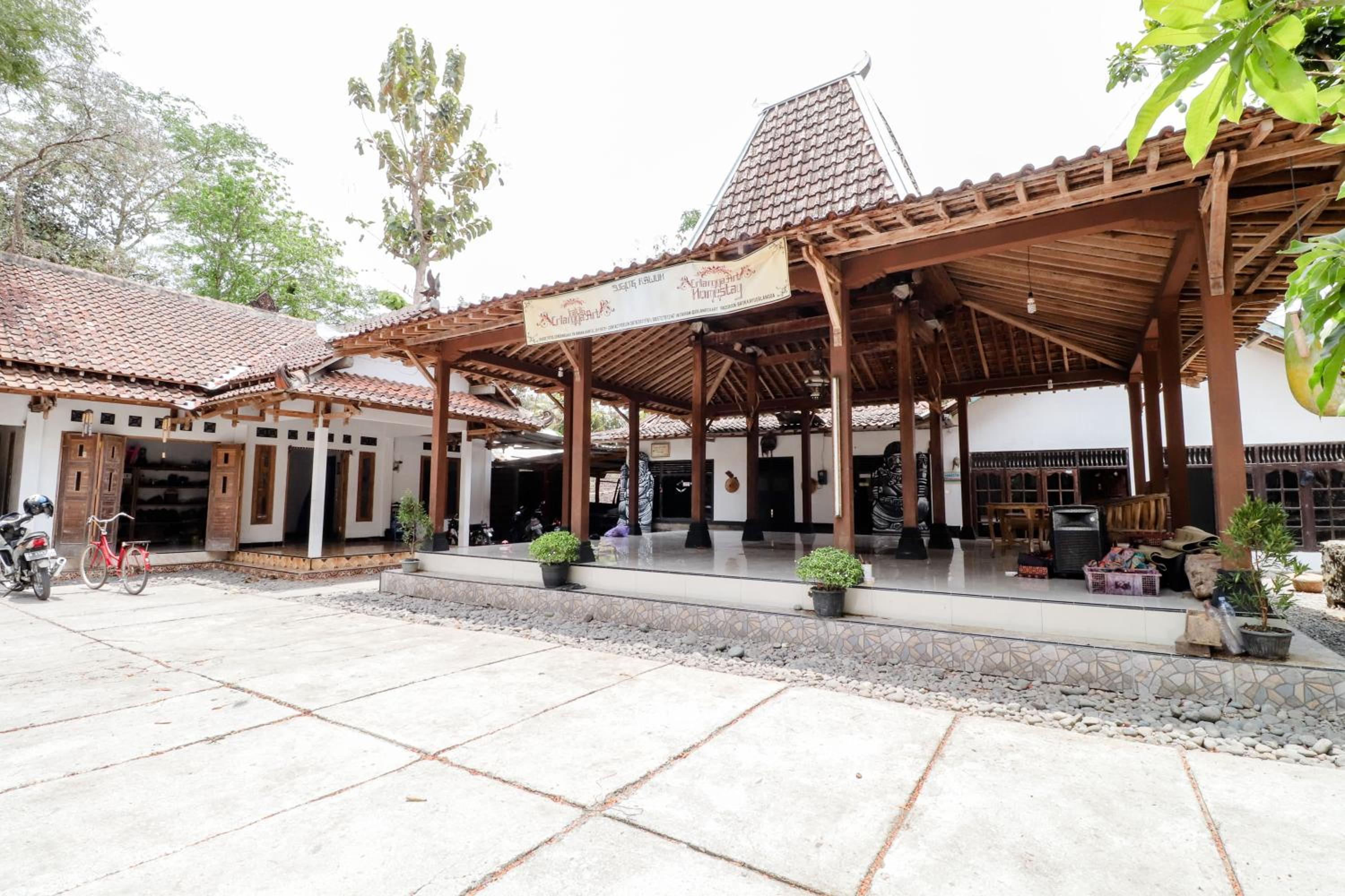 Griya Erlangga Homestay view 2
