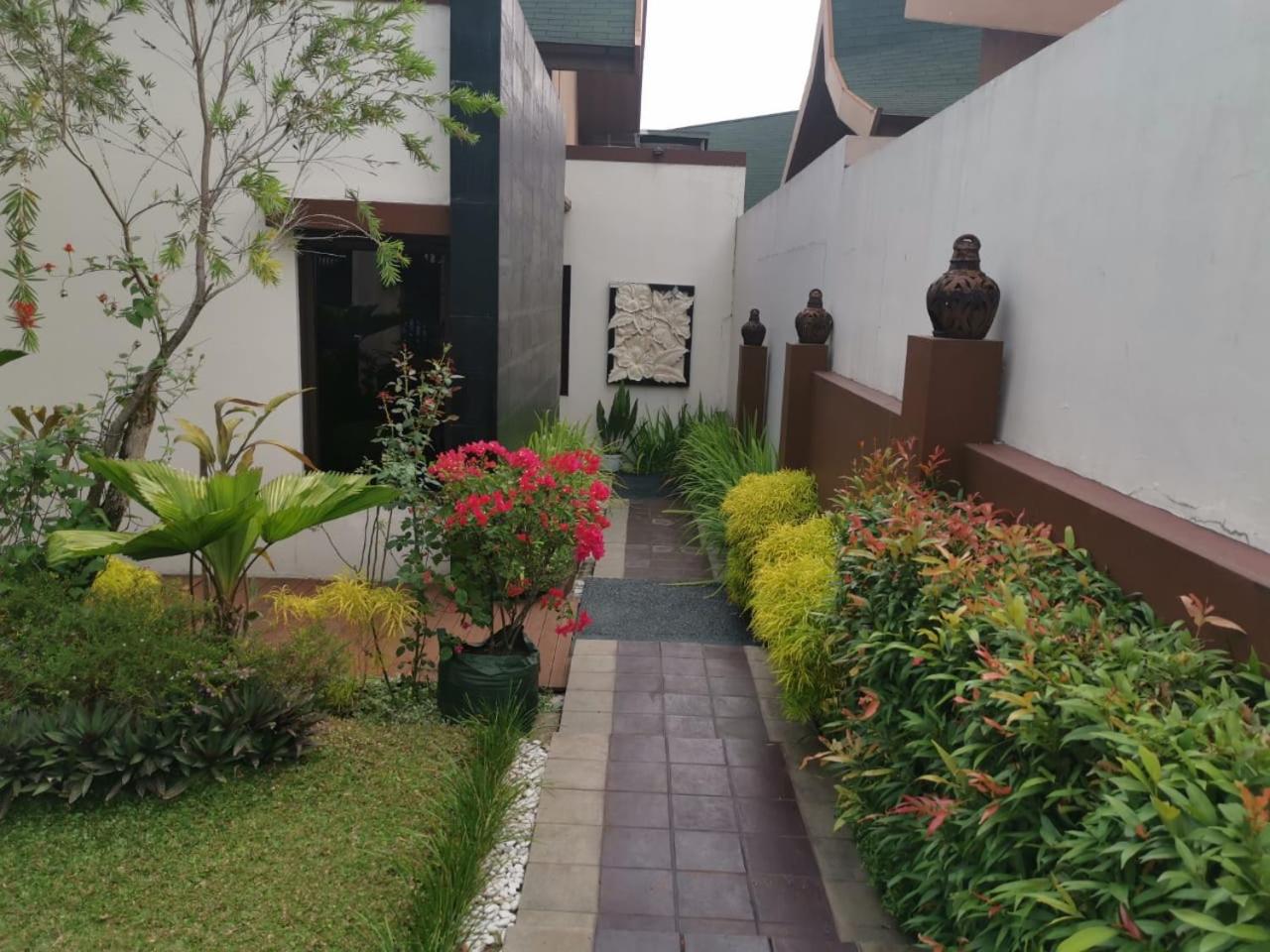 Vimala Hills Resort Cozy Villa Puncak Gadog Bogor