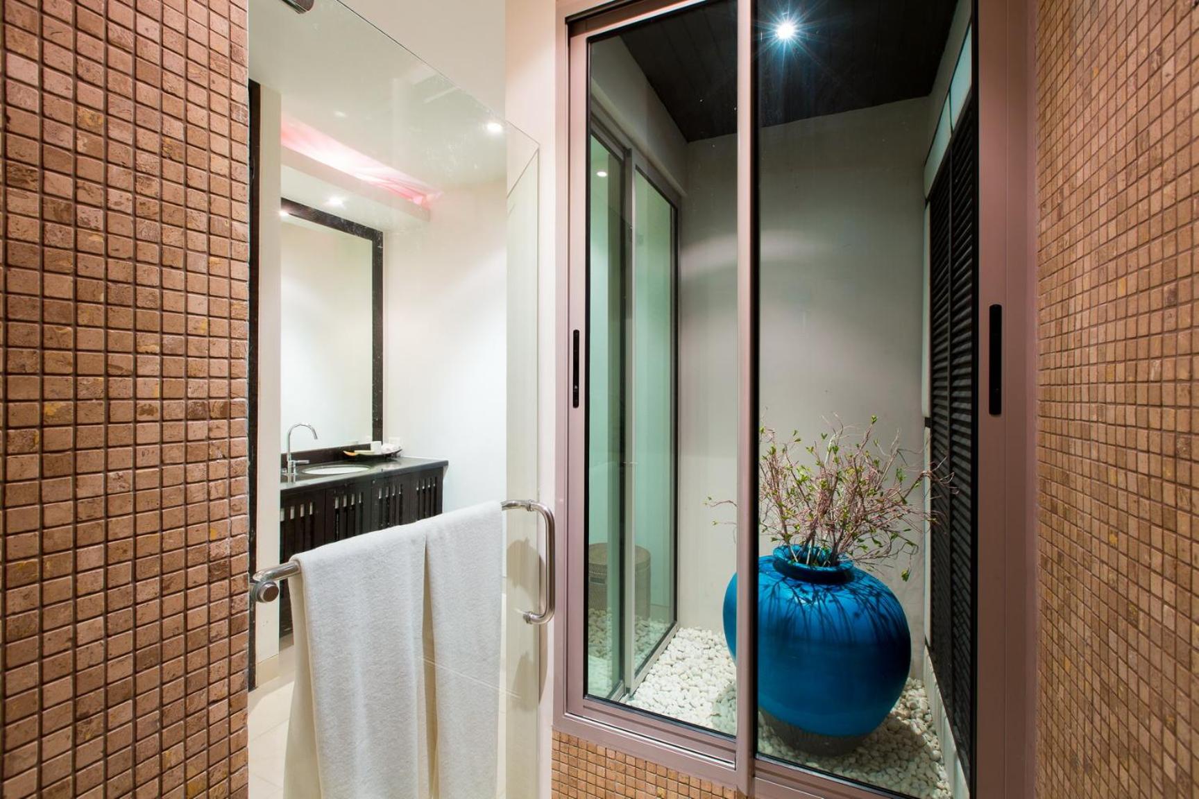 Kata gardens penthouse seaview with rooftop pool 8C