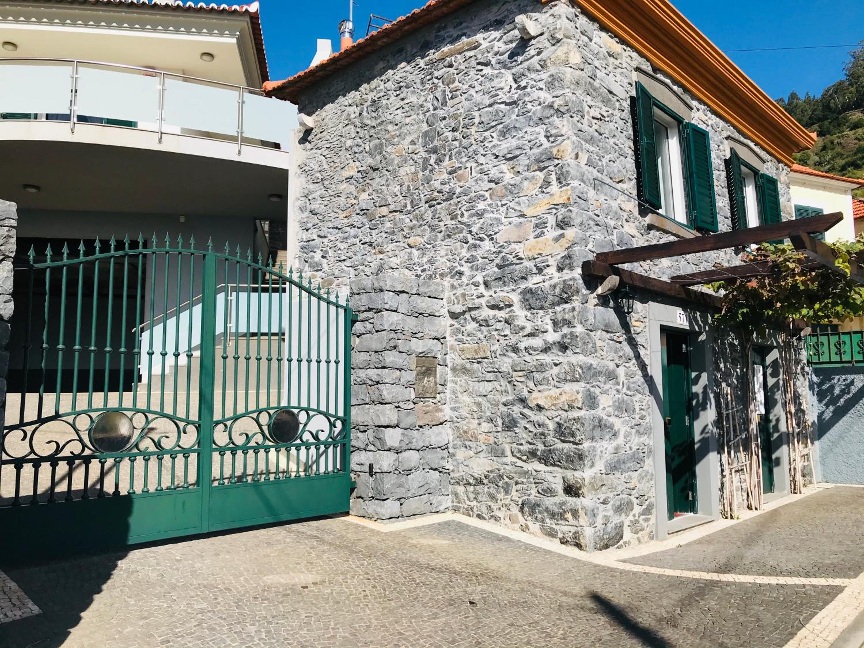 Casa do Lugar da Ribeira