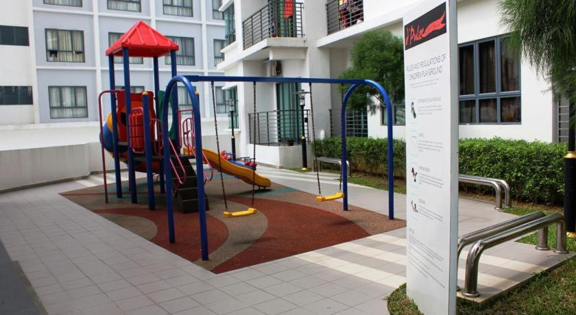 DeerSoho-Cyberjaya,fit 6pax,Netflix provided photo 3
