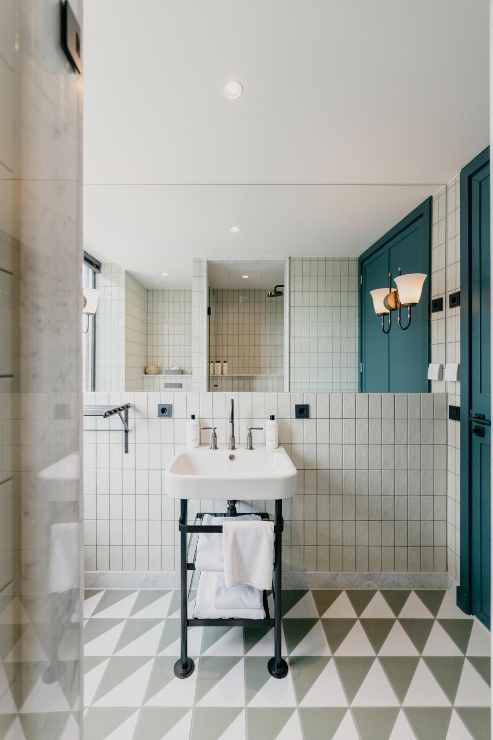 The July - Boat & Co 2