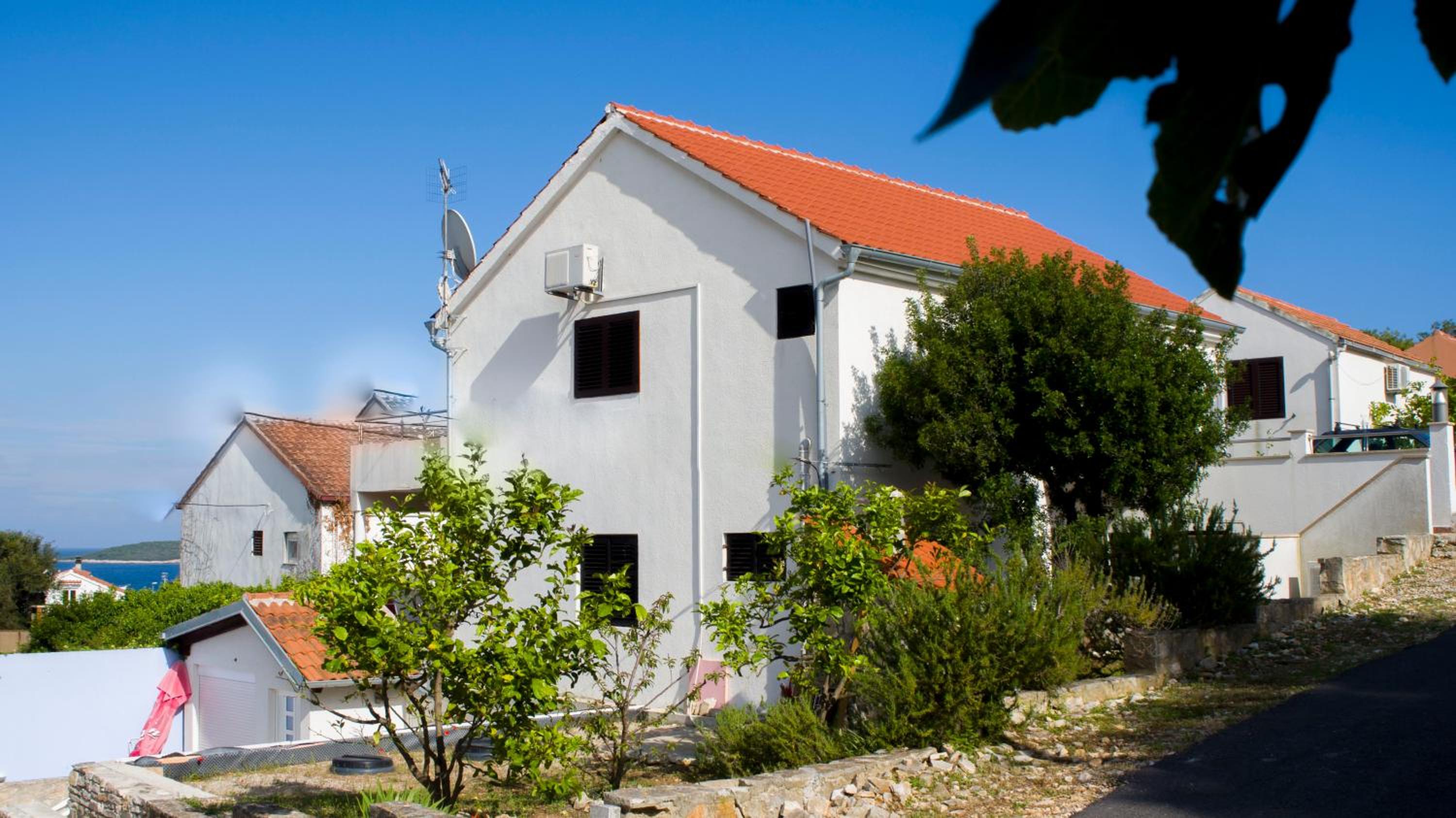 The Sea House Apartments view 3