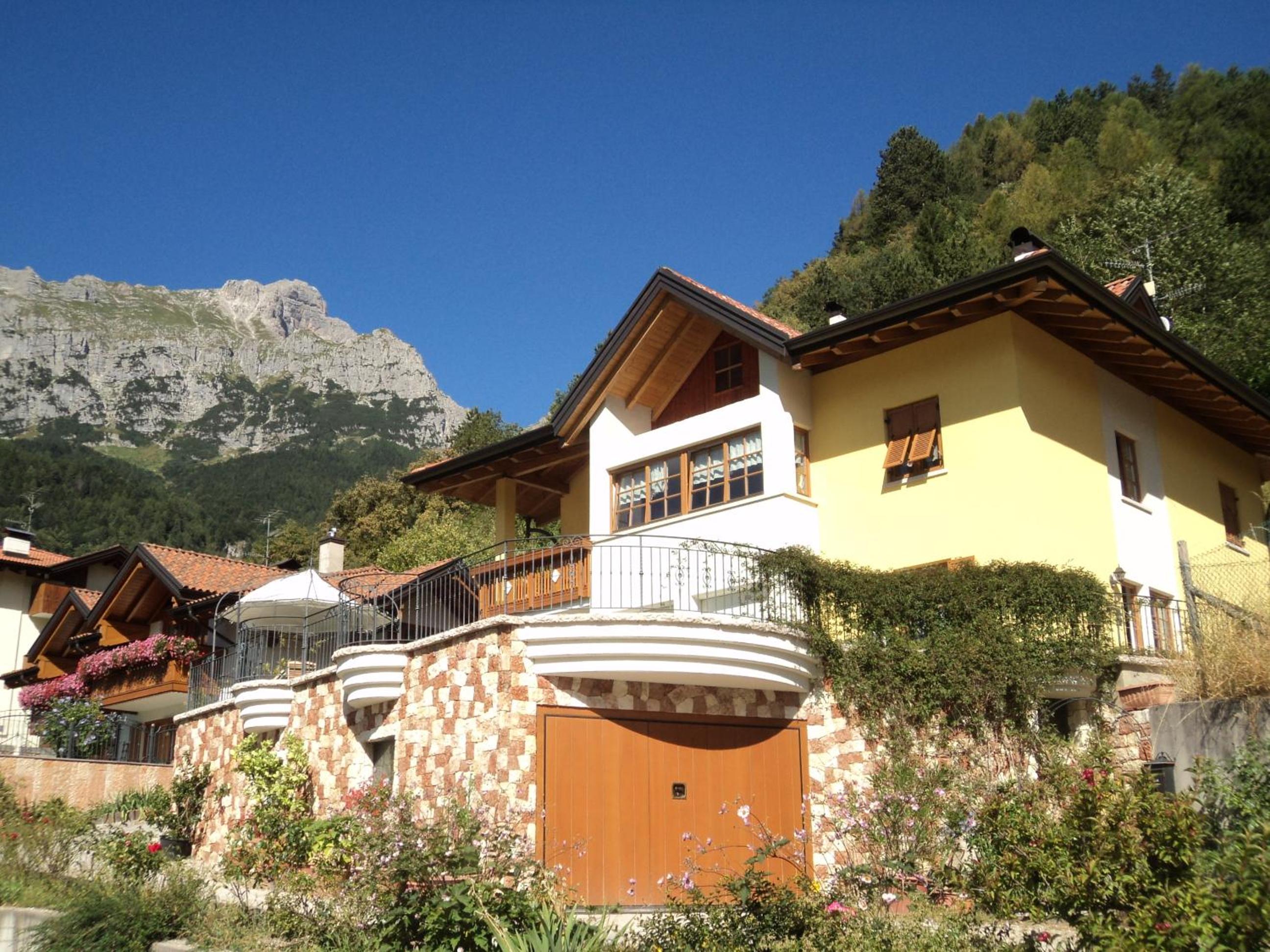 Villa Gardenia Molveno view 3