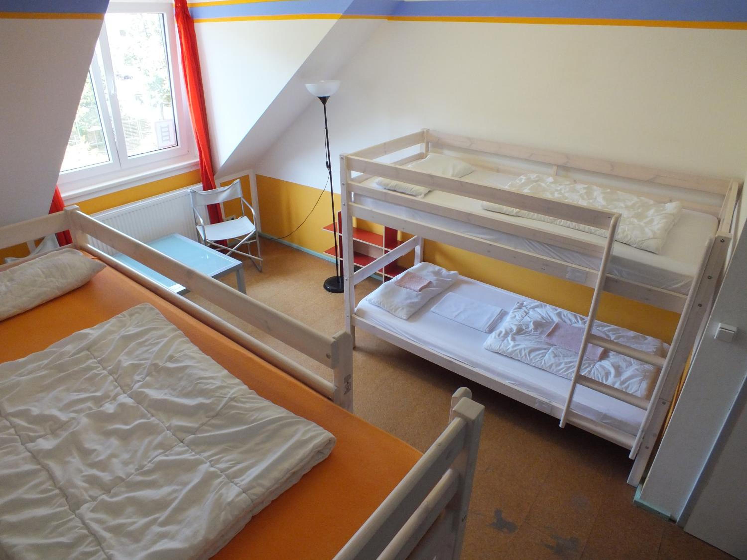 Max Hostel