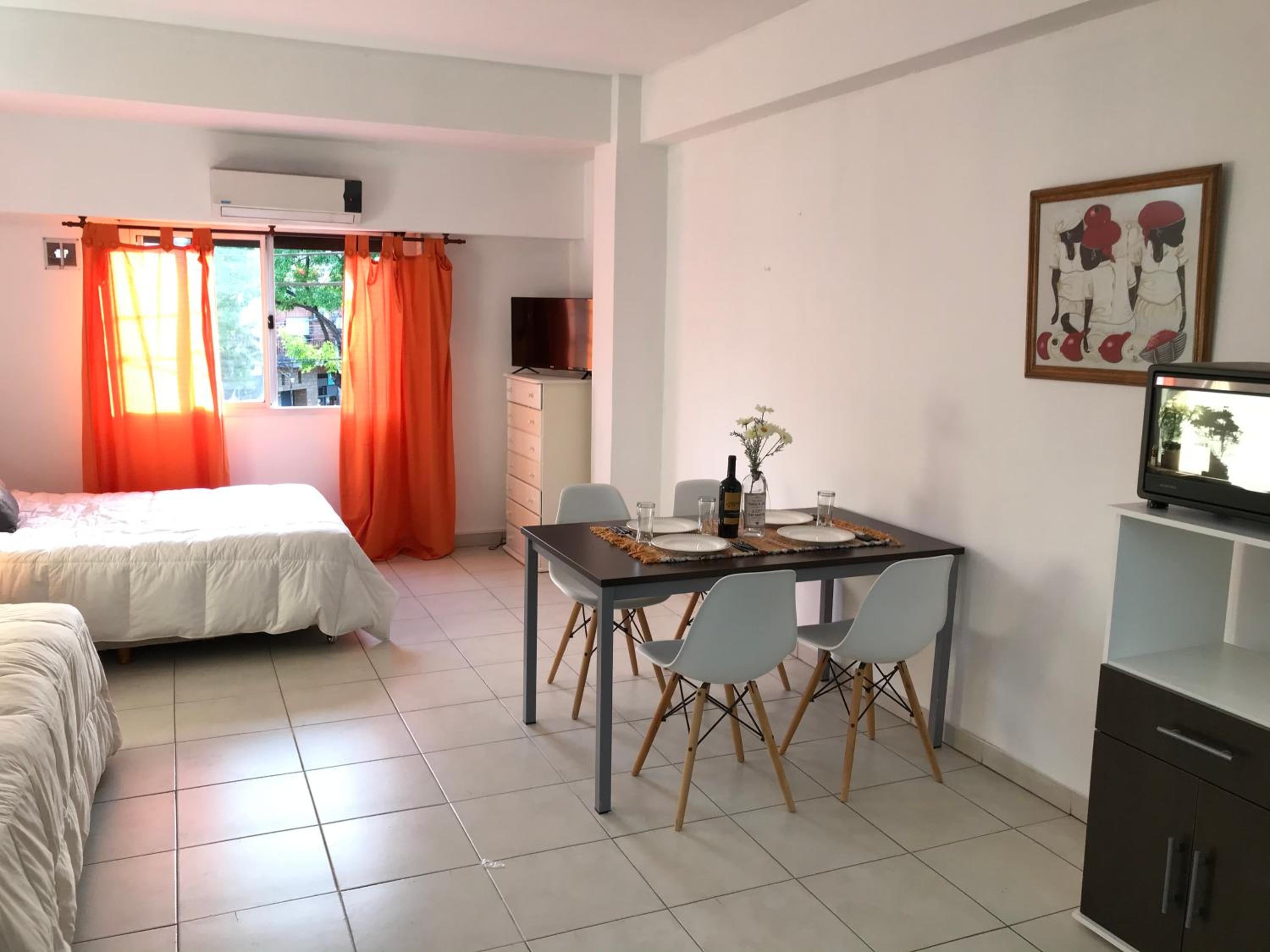 Cares Apartament, Morón, Buenos Aires
