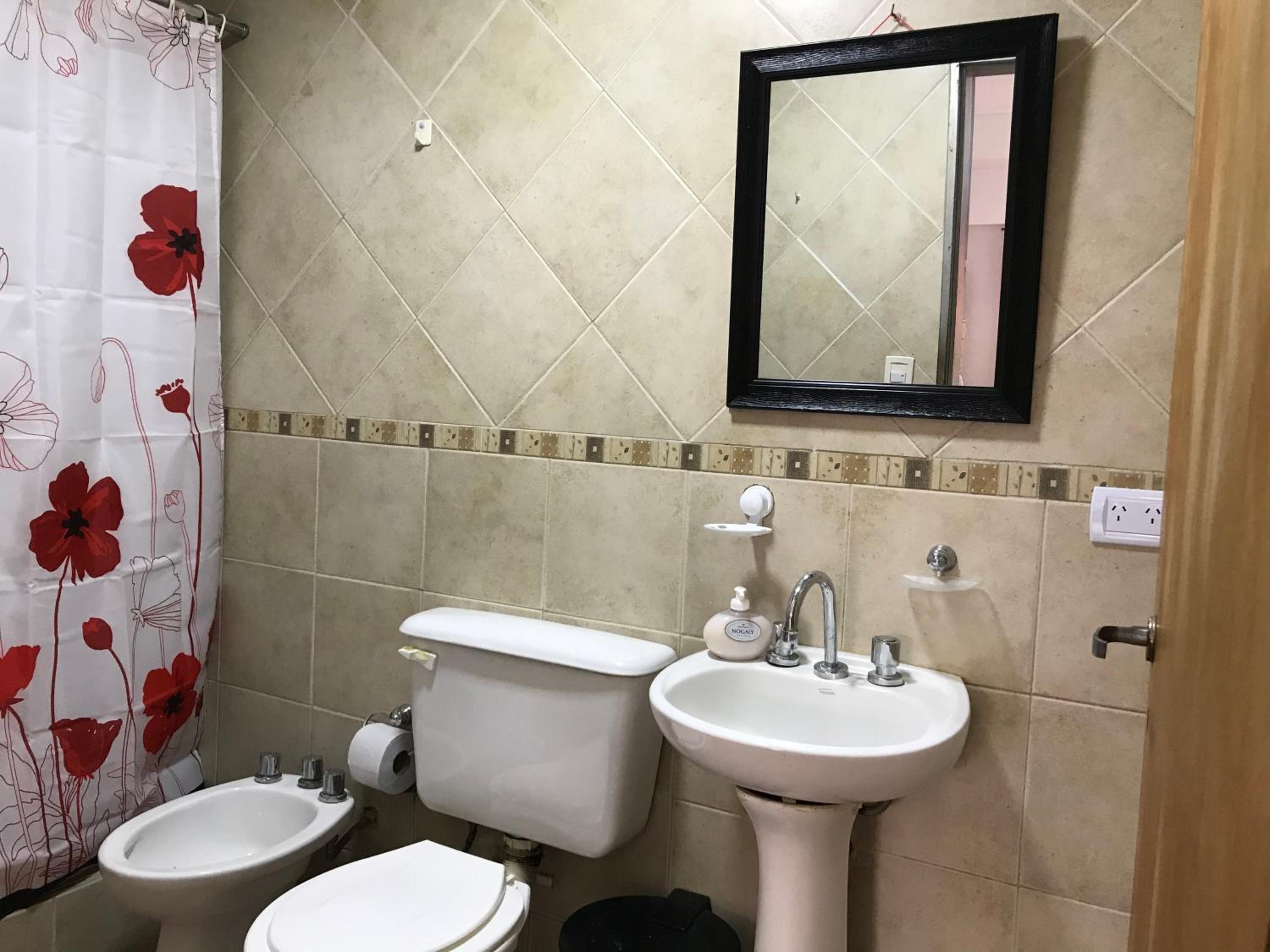 Cares Apartament, Morón, Buenos Aires