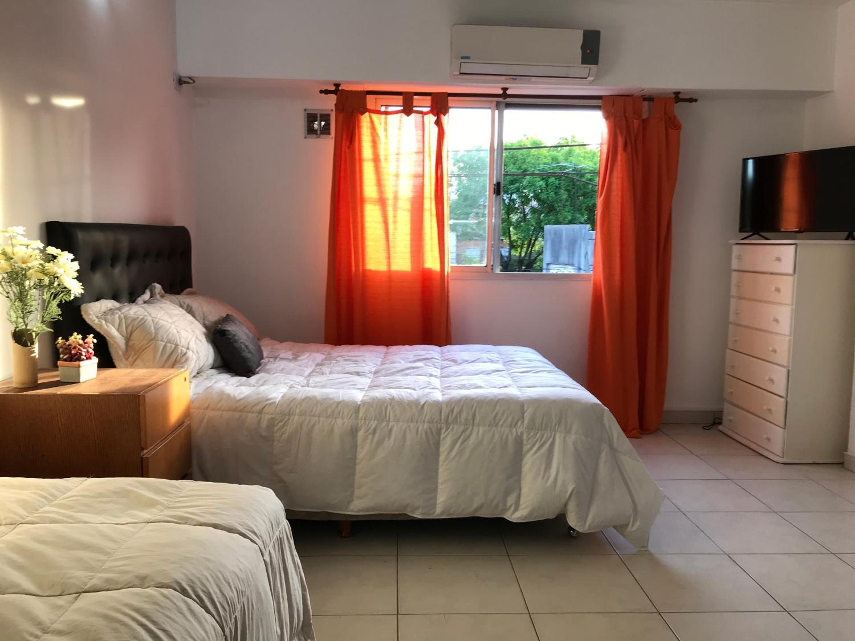 Cares Apartament, Morón, Buenos Aires
