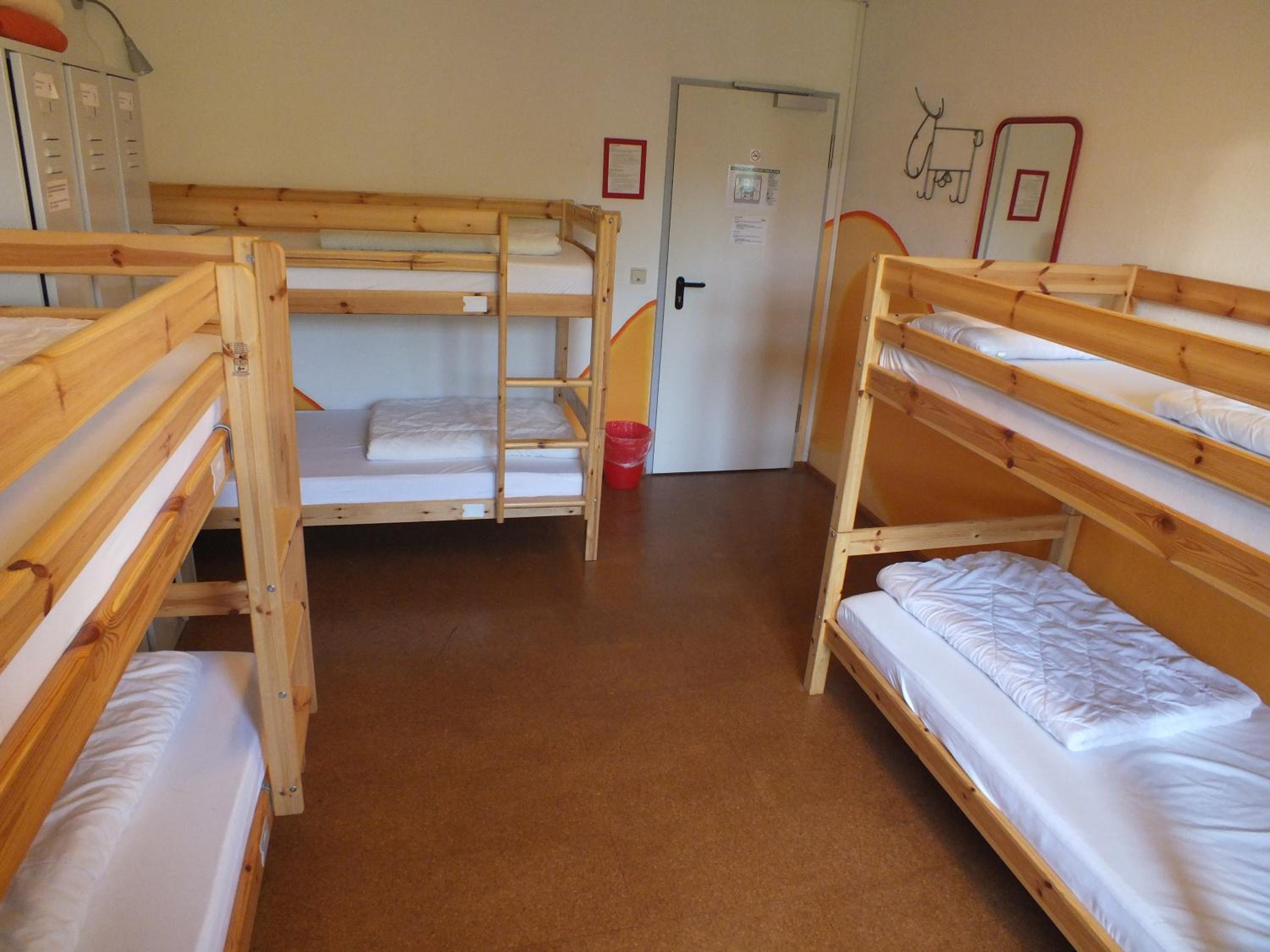 Max Hostel