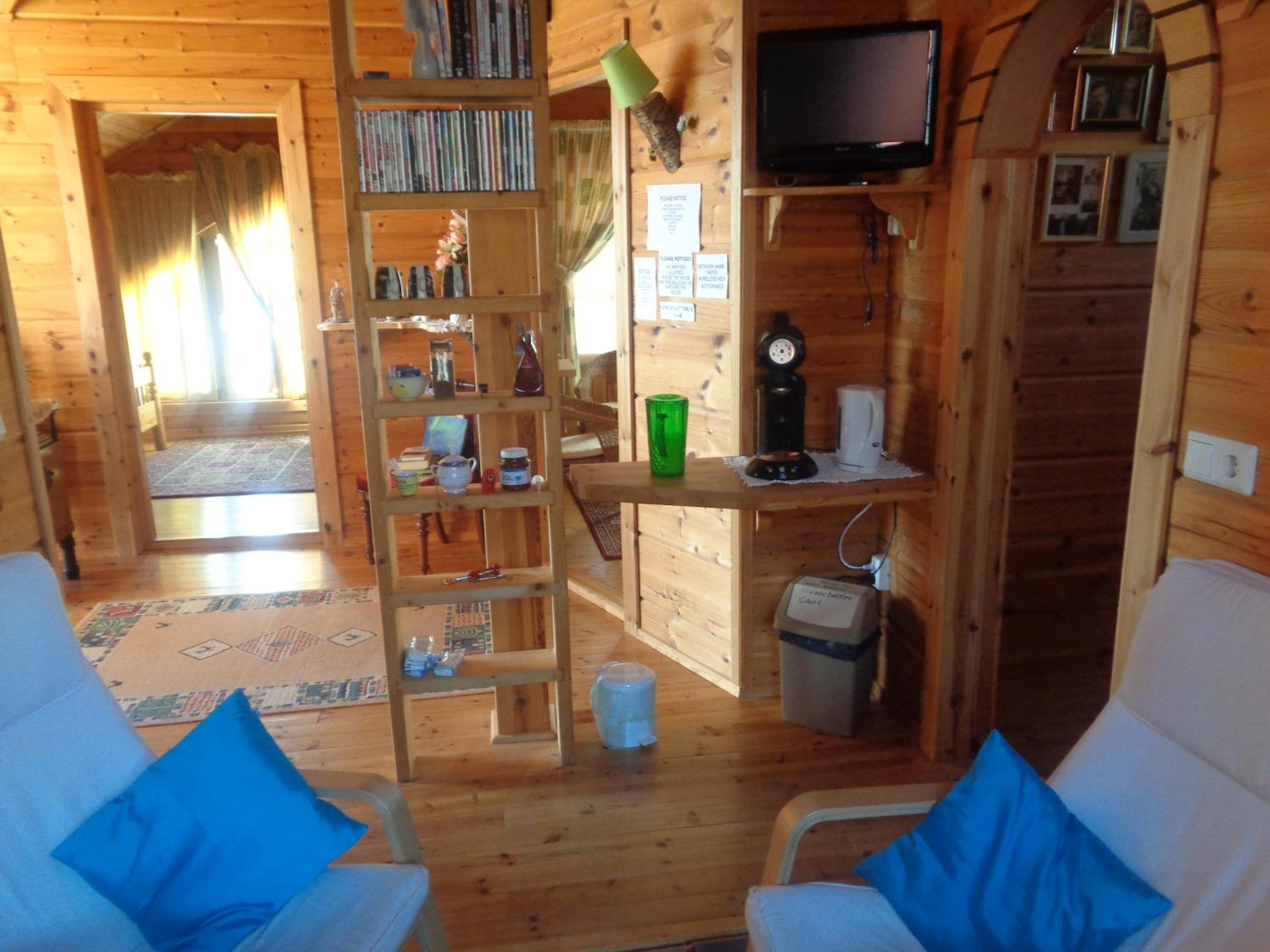 Photo 19