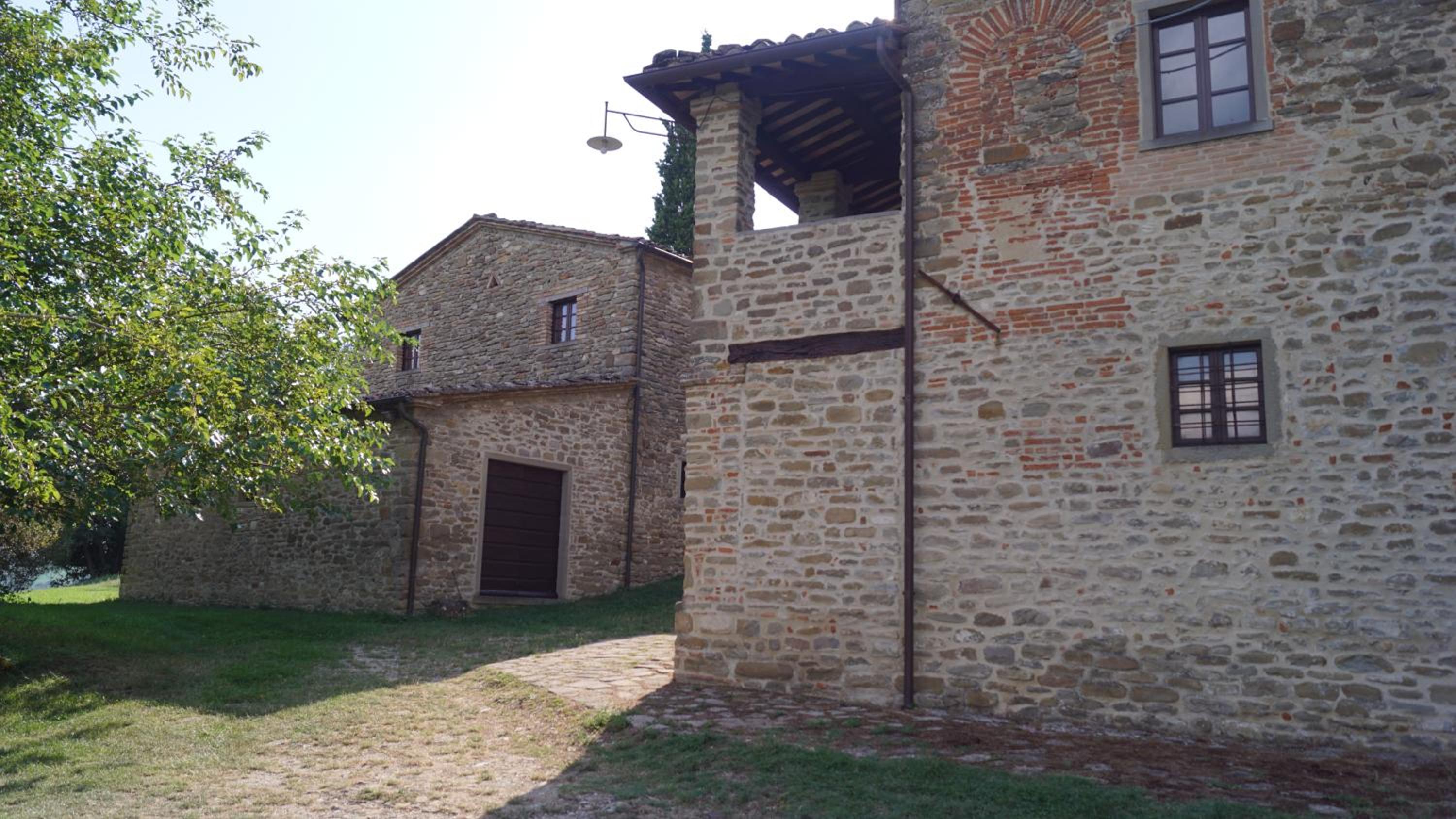 Photo 33