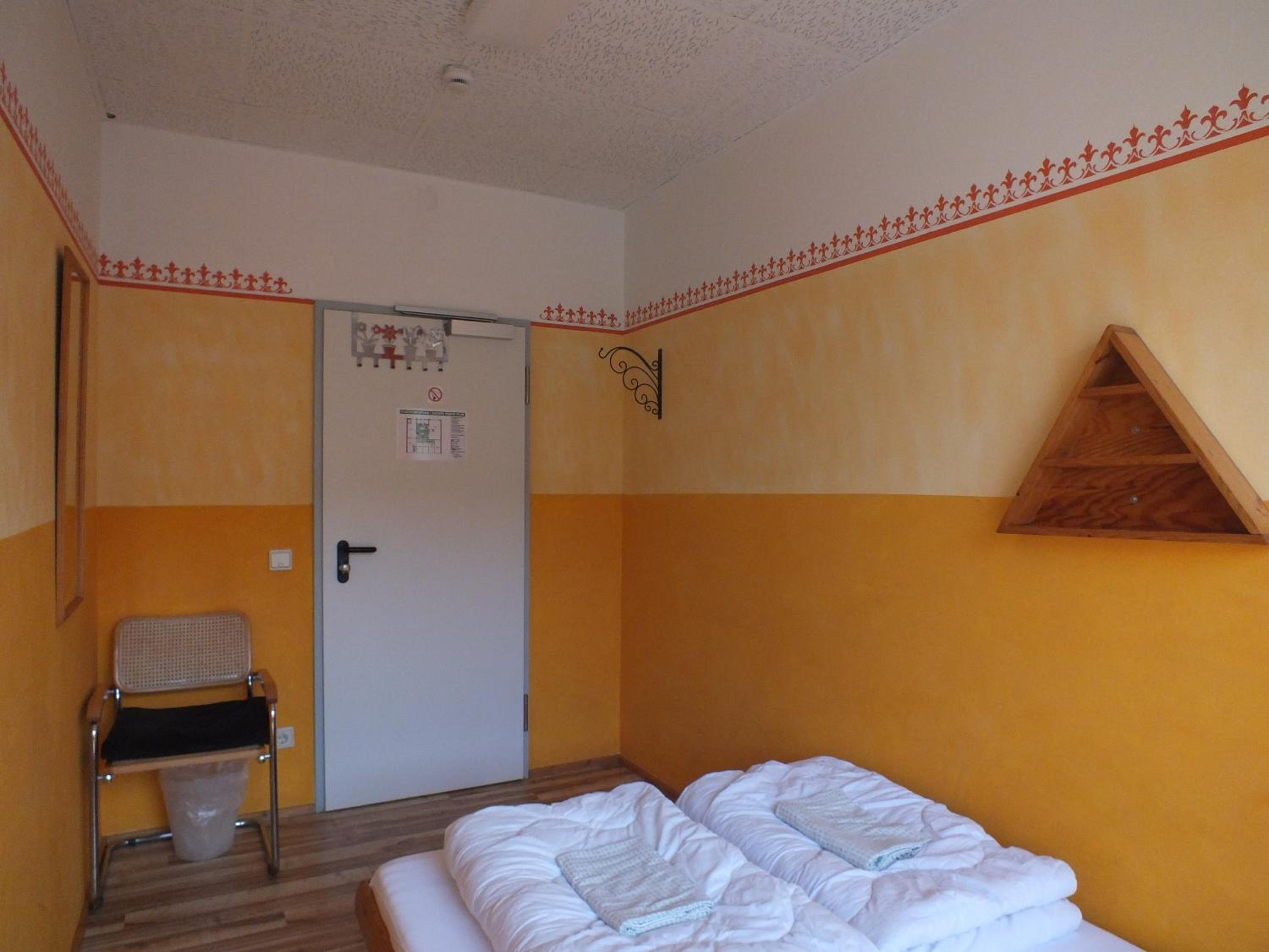 Max Hostel