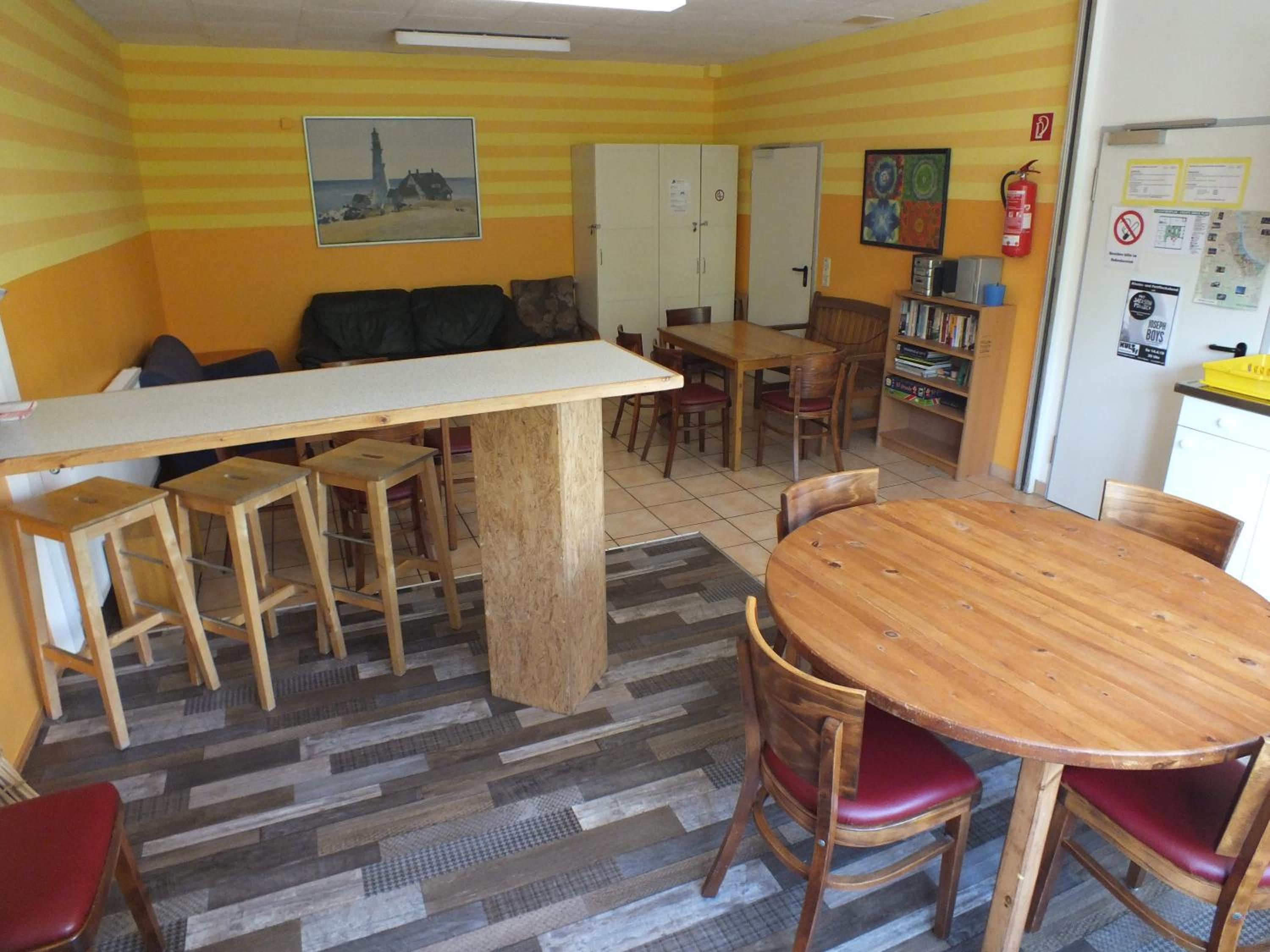 Max Hostel
