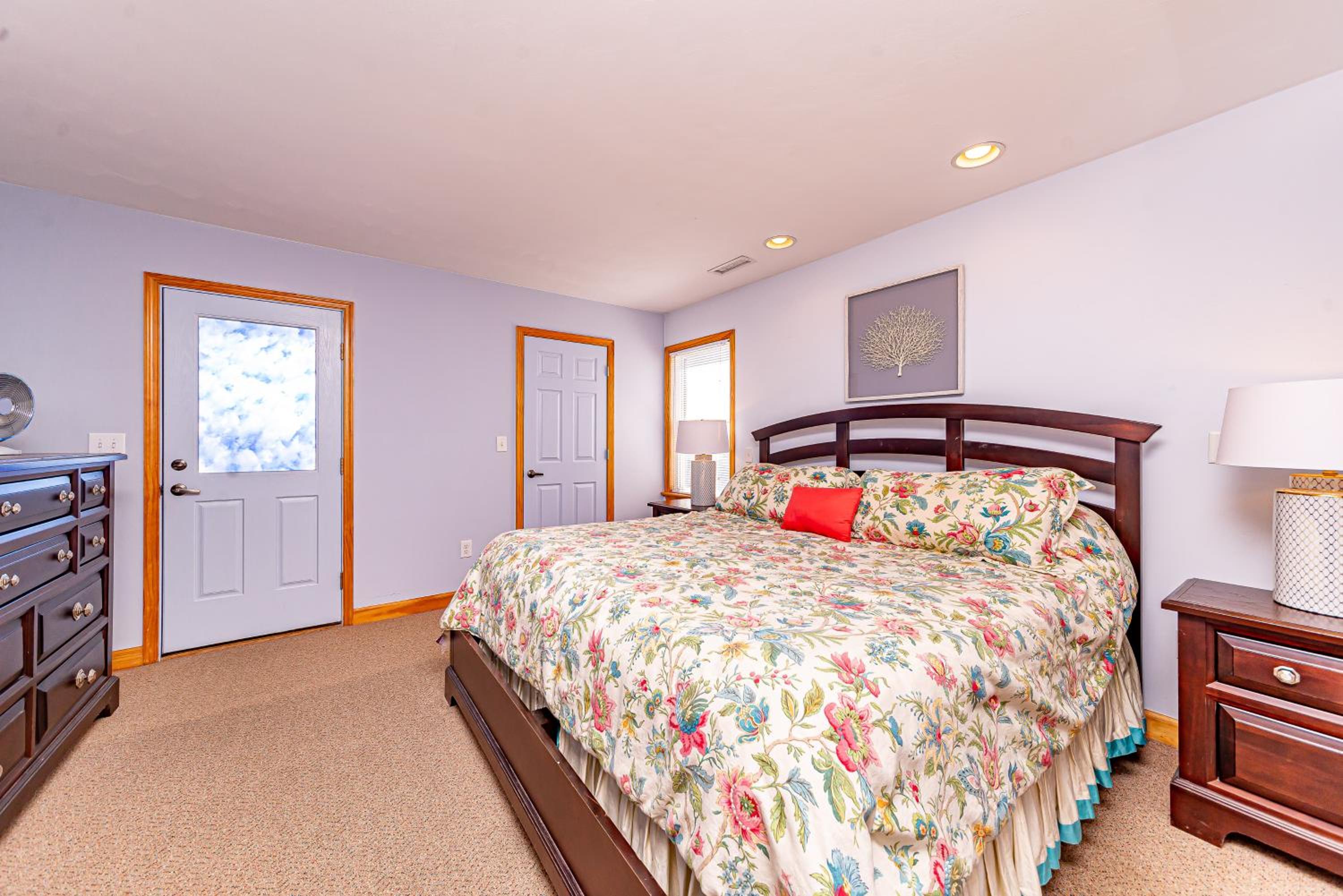 By the Sea - KDH MP 7.5, Oceanside, 320 Yds to Beach, Enclosed Pool, Hot Tub, Pets OK, Flex Stays view 3