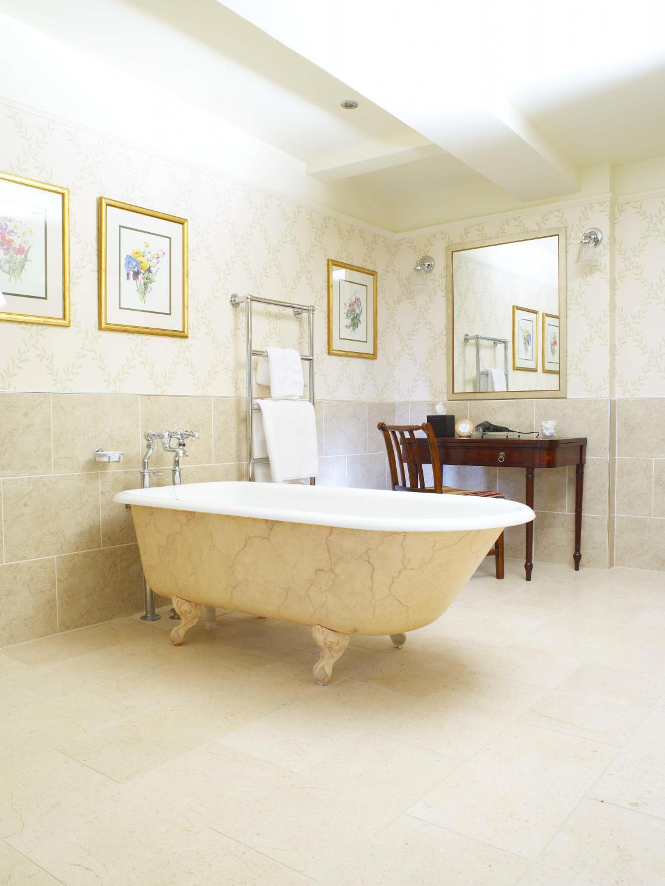 Buckland Manor — 11
