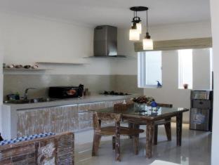 Green Studio Apartment Seminyak