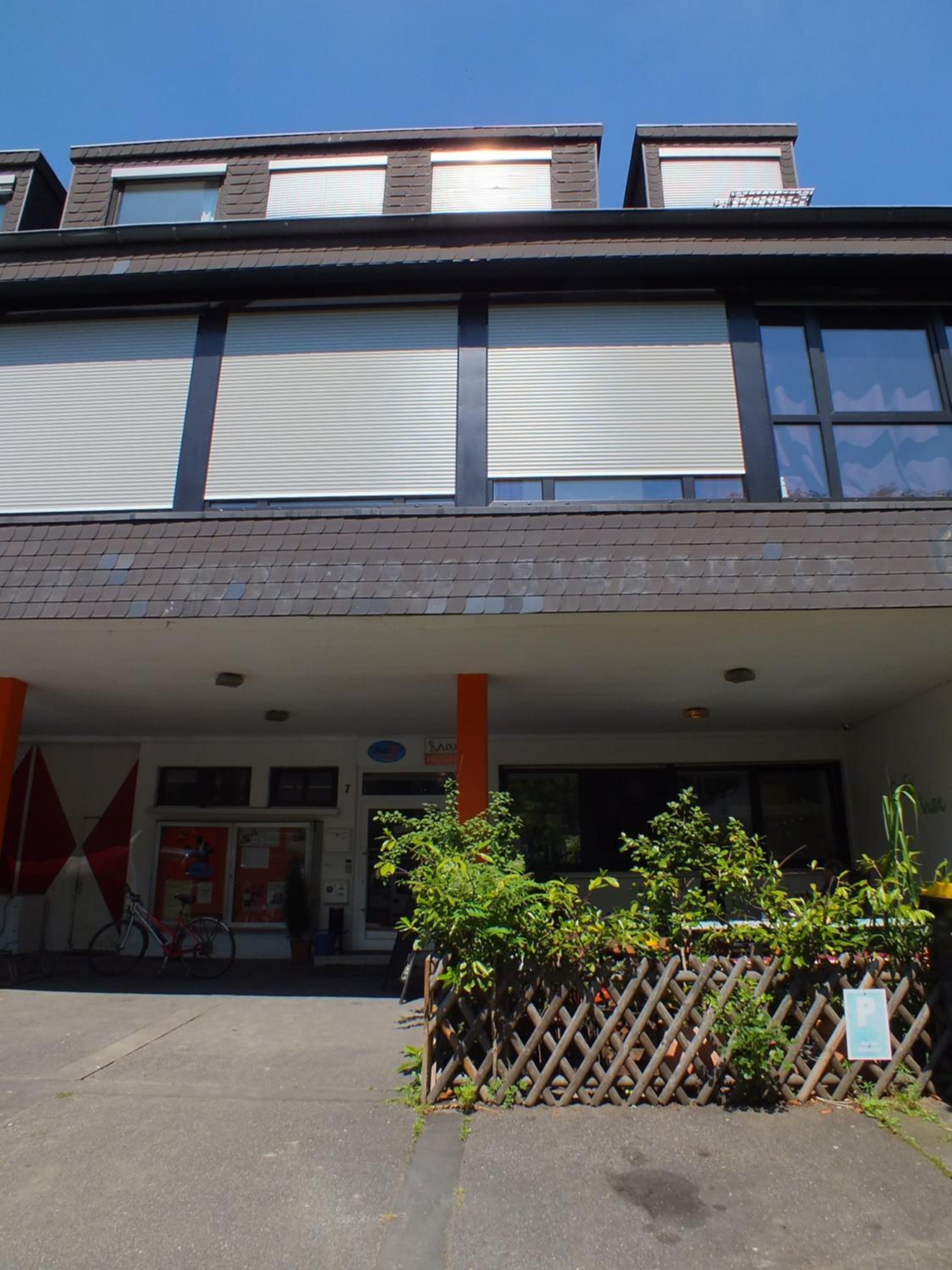 Max Hostel