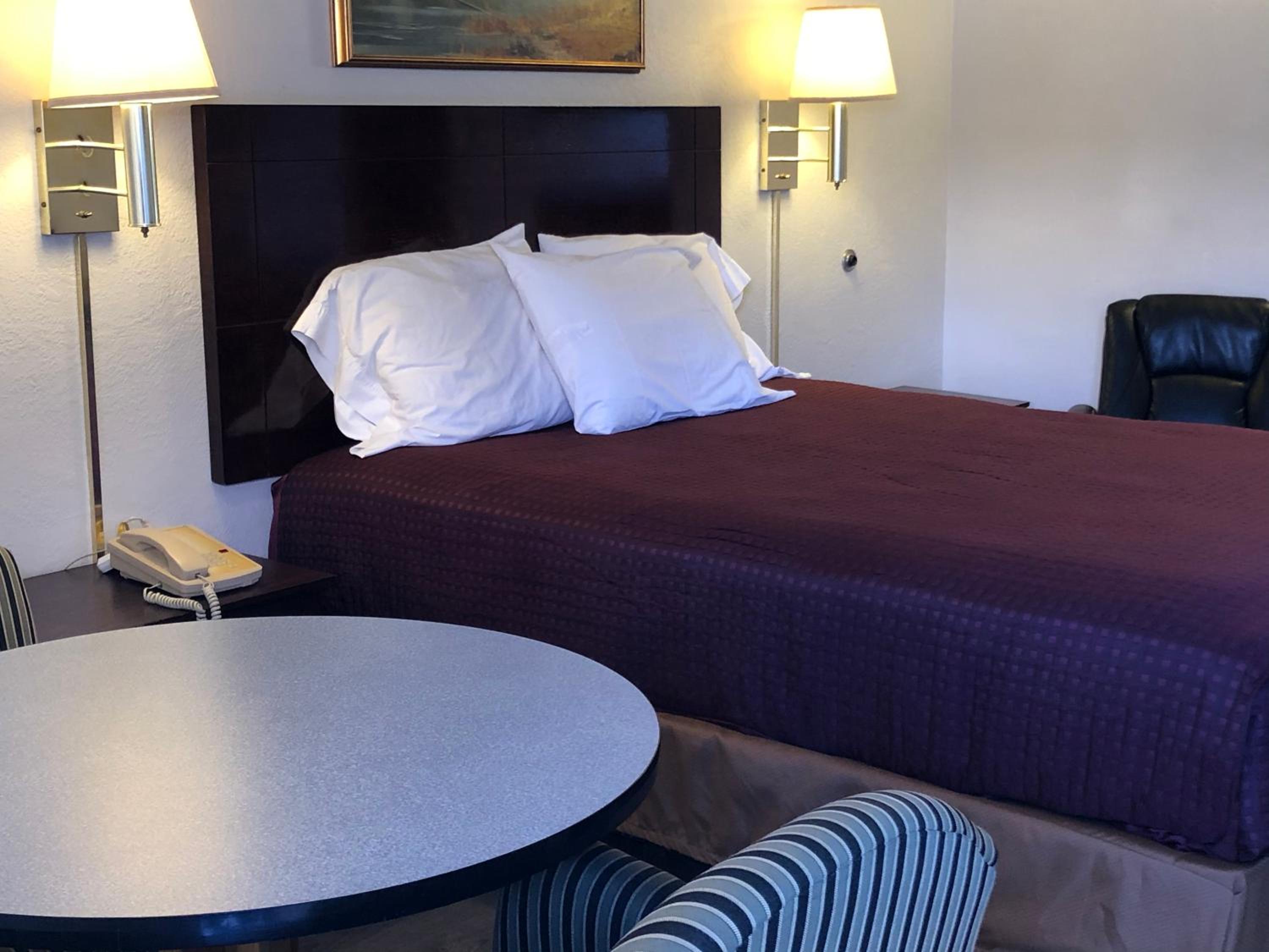 Economy Inn Alamogordo view 3