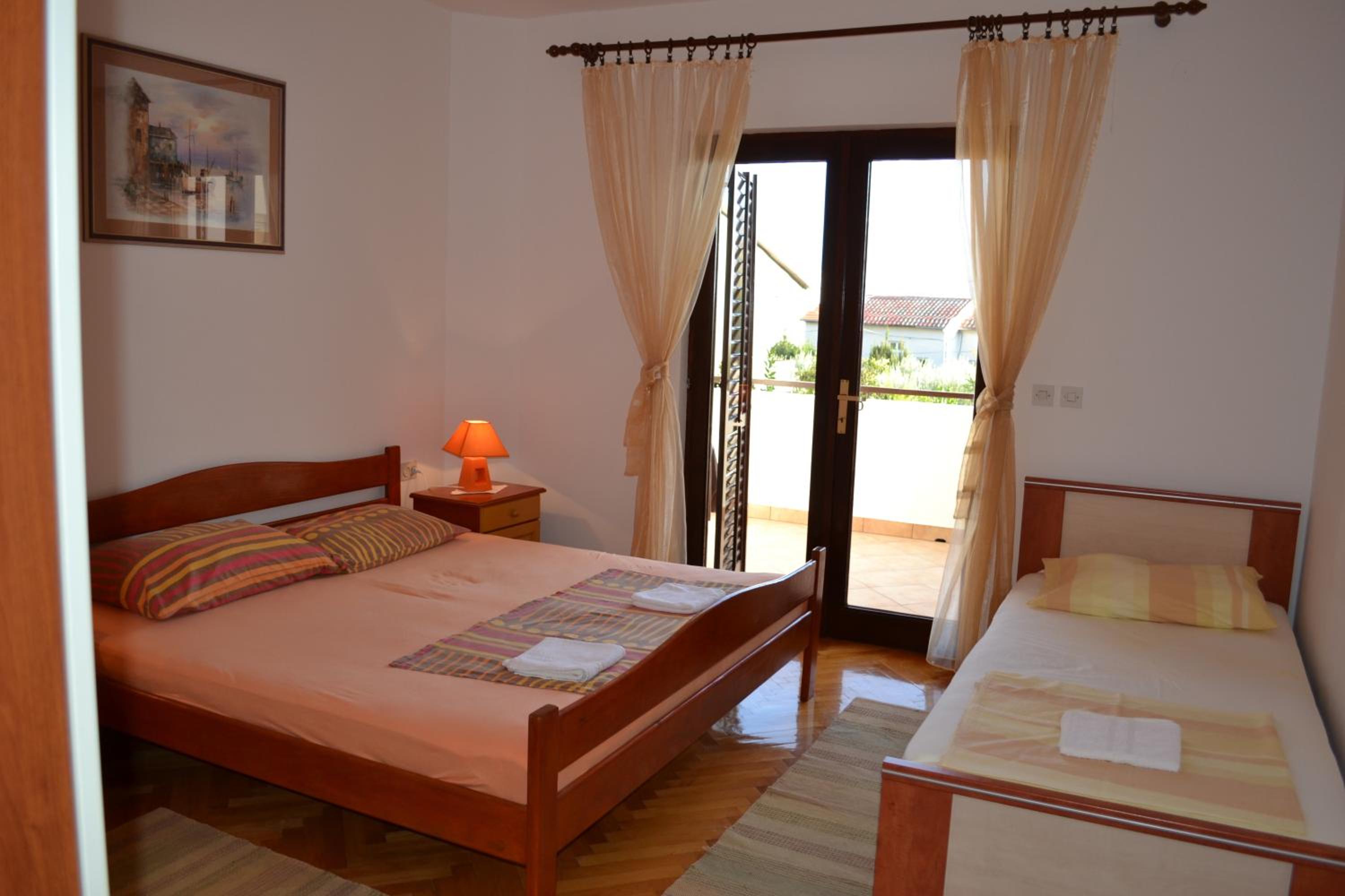 Apartments Karlo
