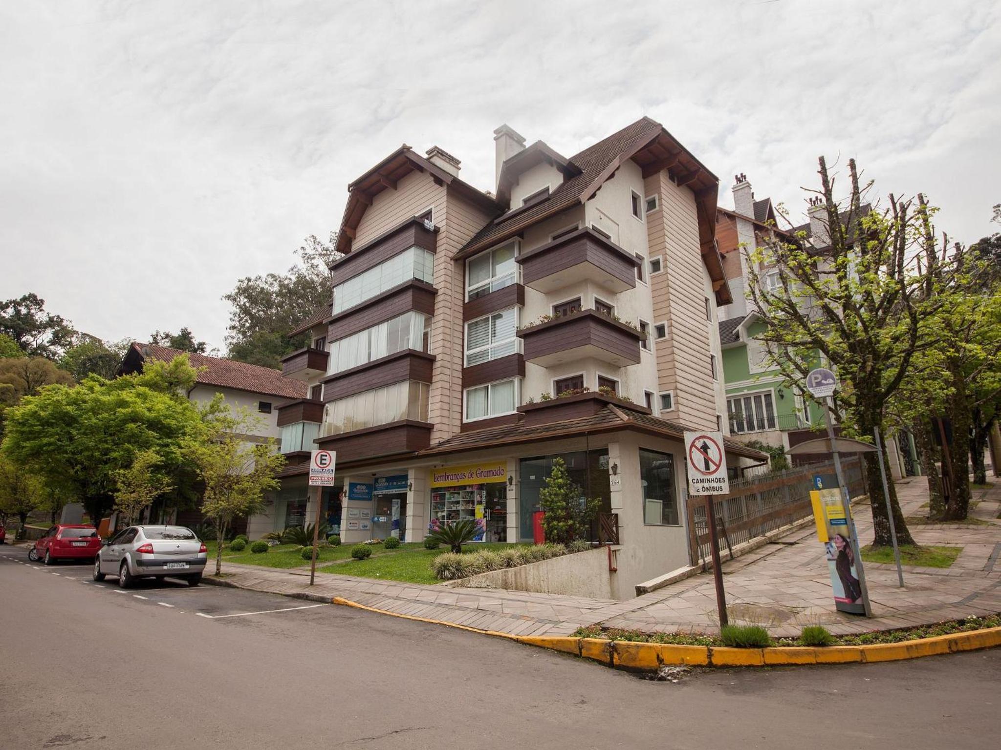300 metros, Rua Coberta Centro - Solar Encantado