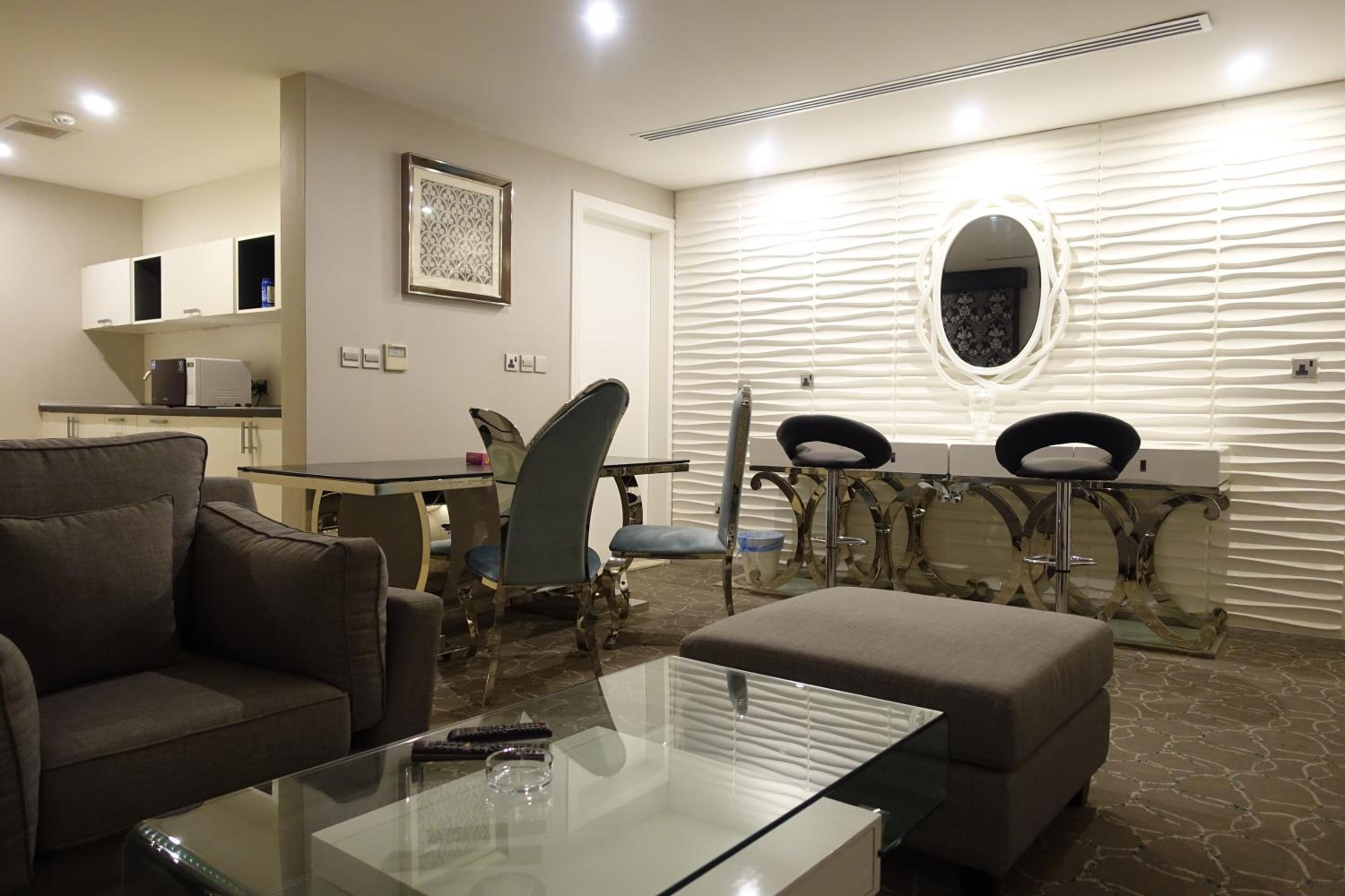 Sixty Three Hotel Suites