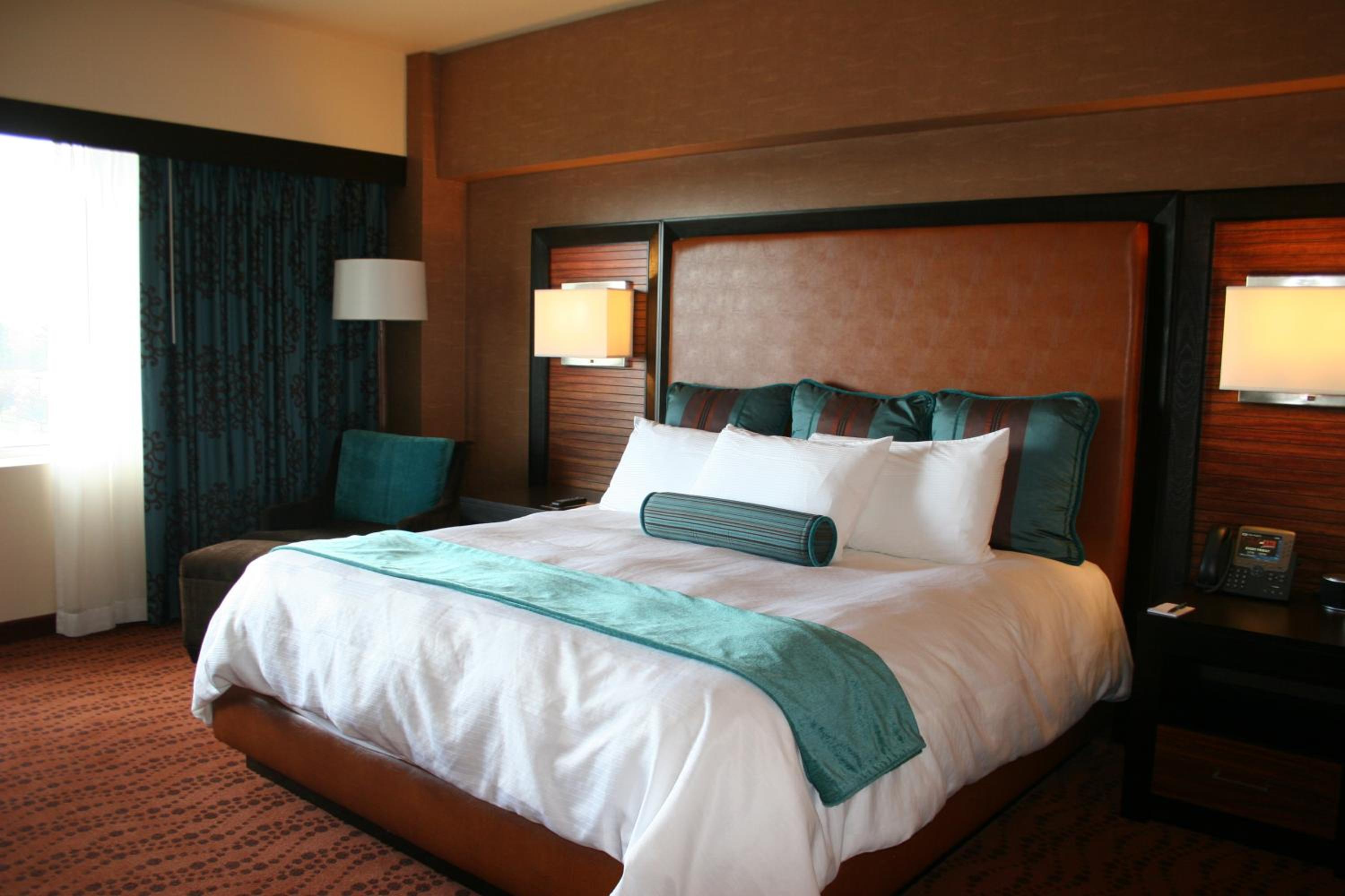 Akwesasne Mohawk Casino Resort and Players Inn Hotel