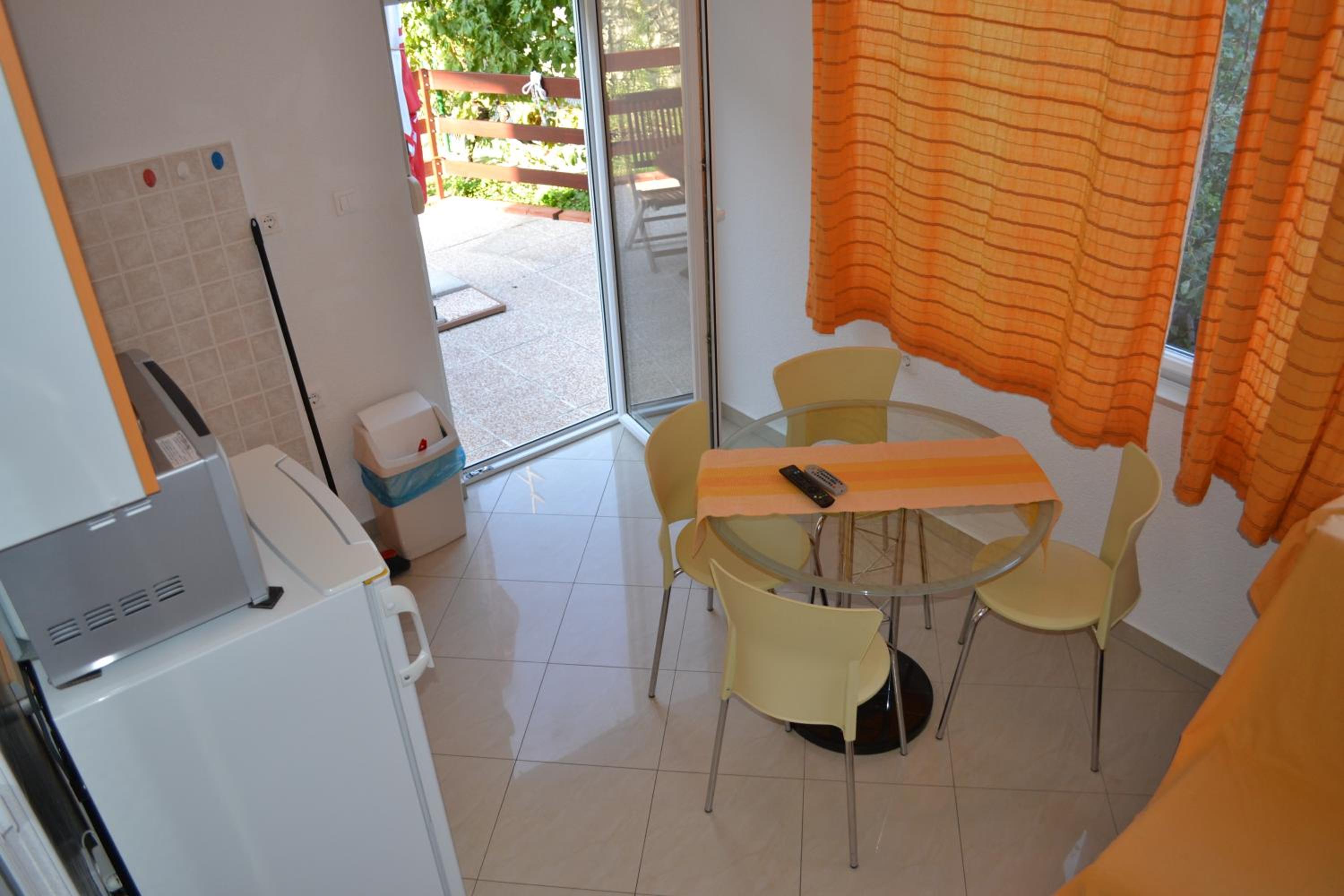 Apartments Karlo