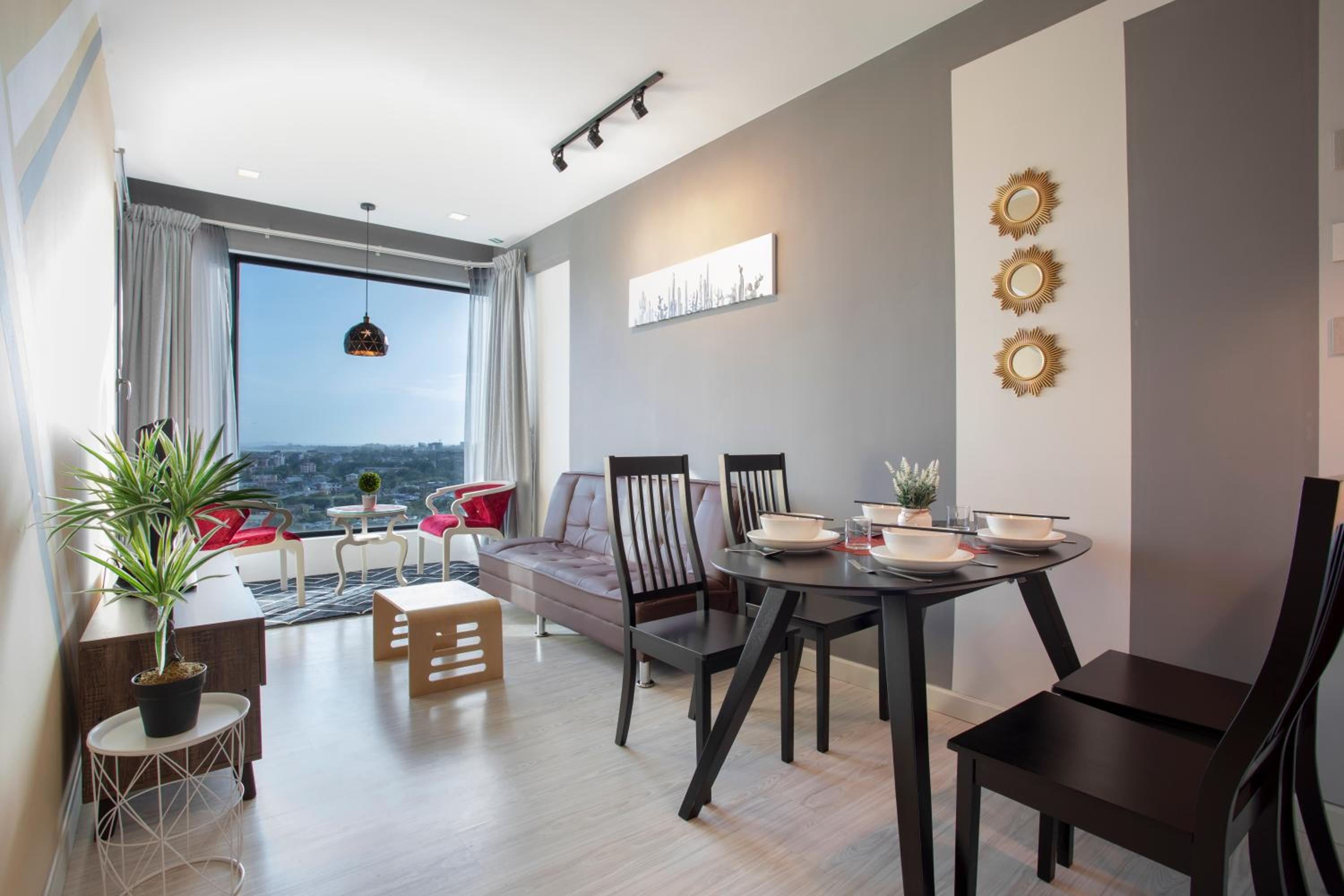 Cozy Living Sky Apartment