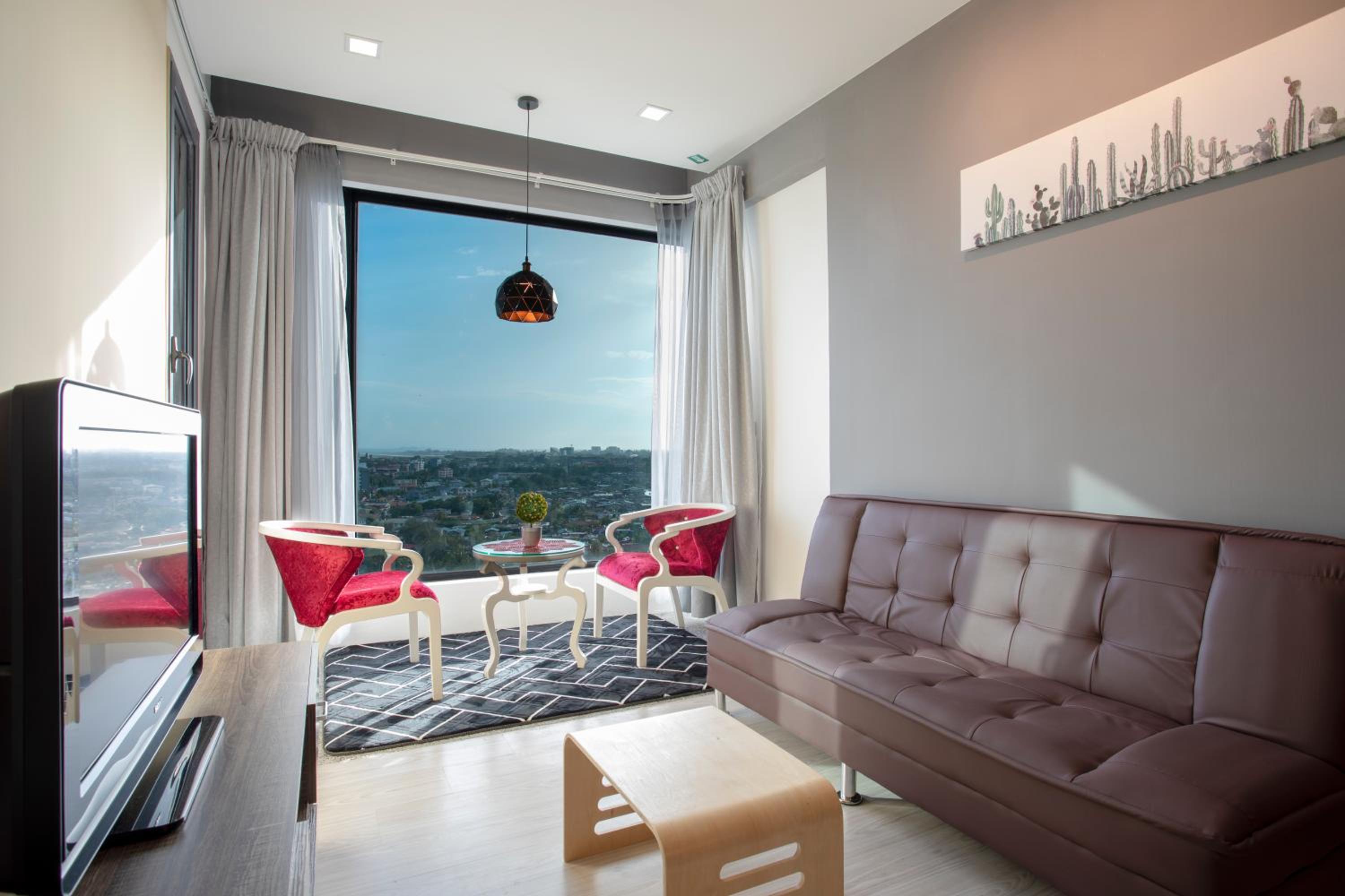 Cozy Living Sky Apartment