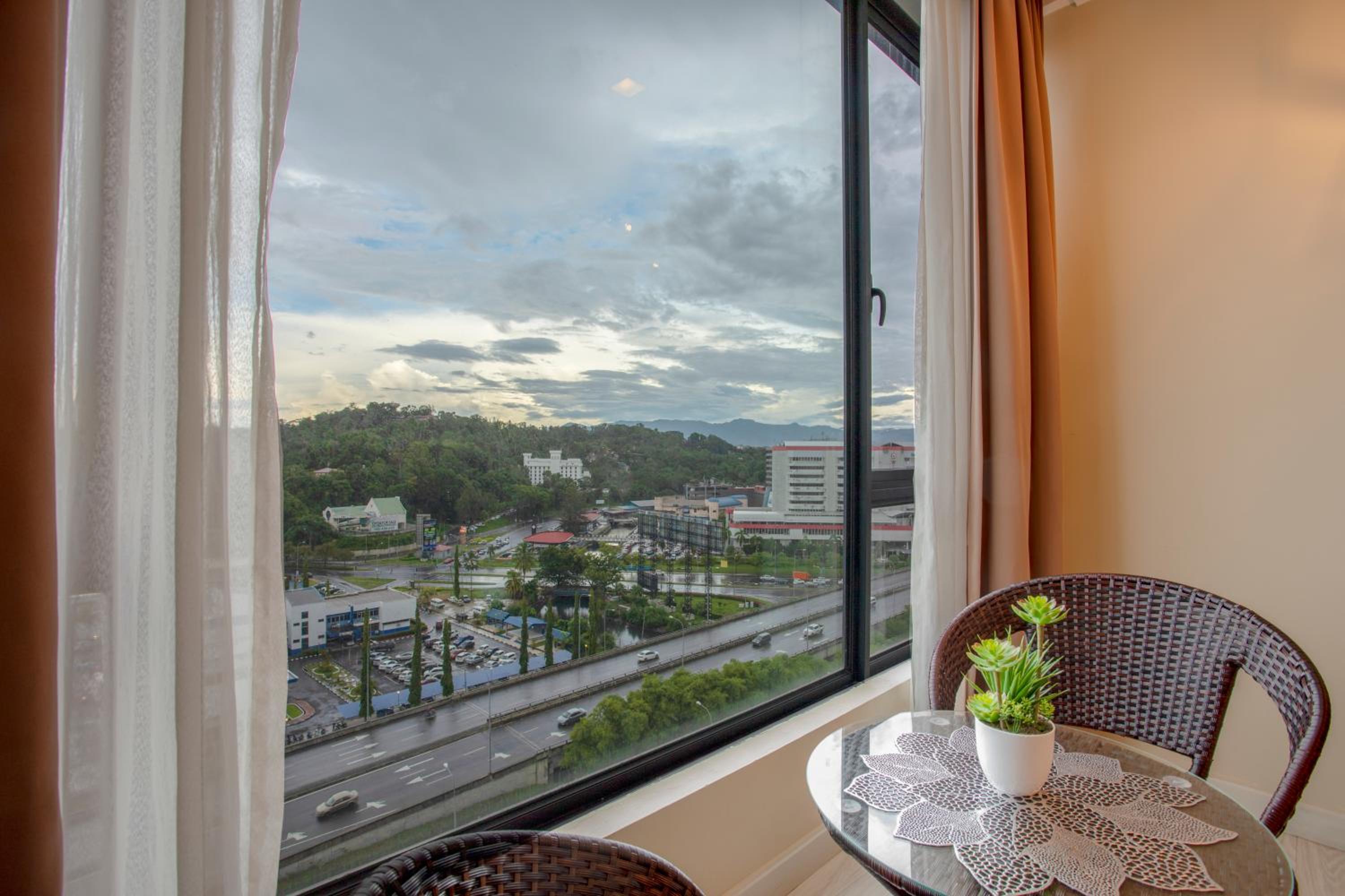 Cozy Living Sky Apartment