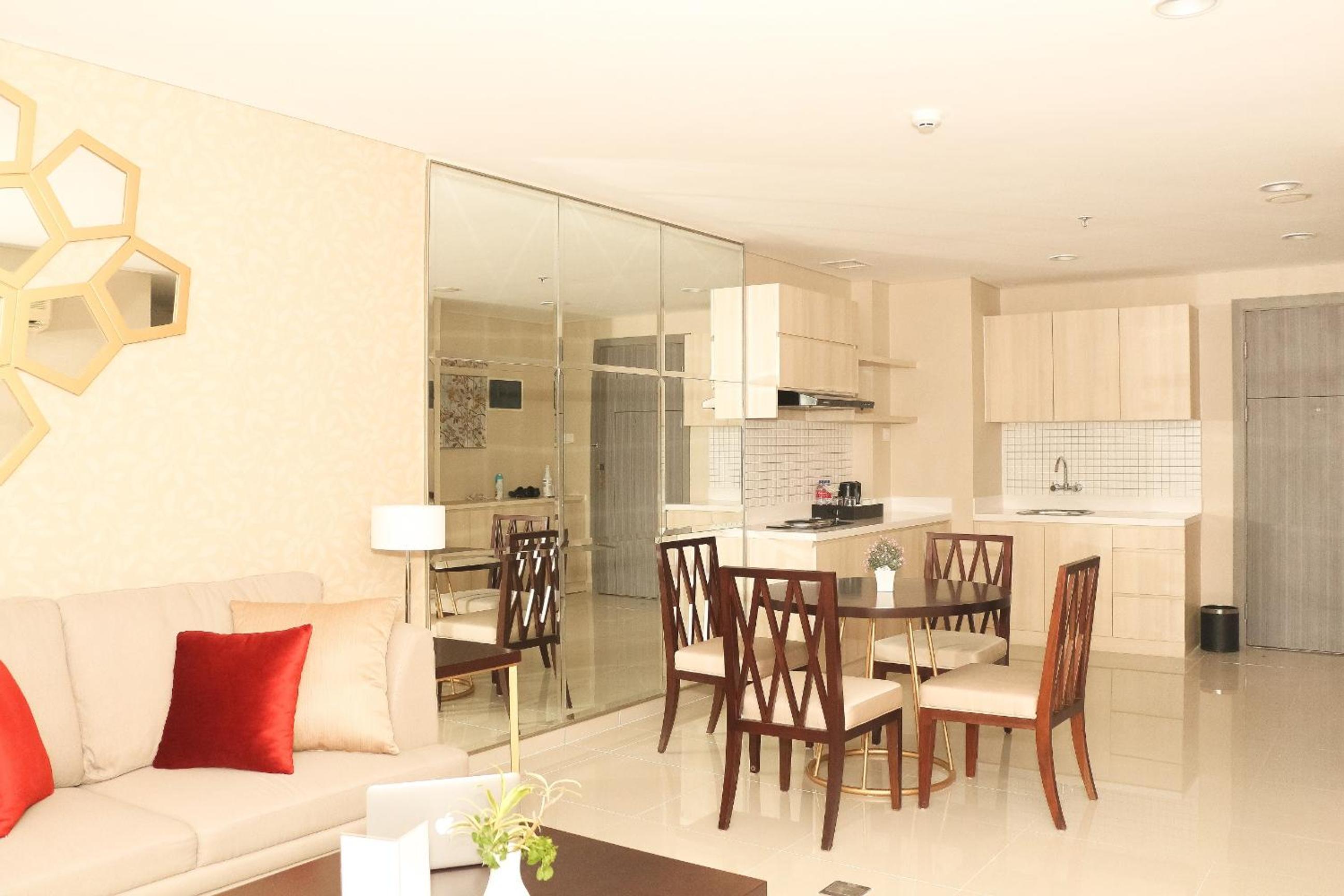 Swiss-Belhotel Balikpapan — 11