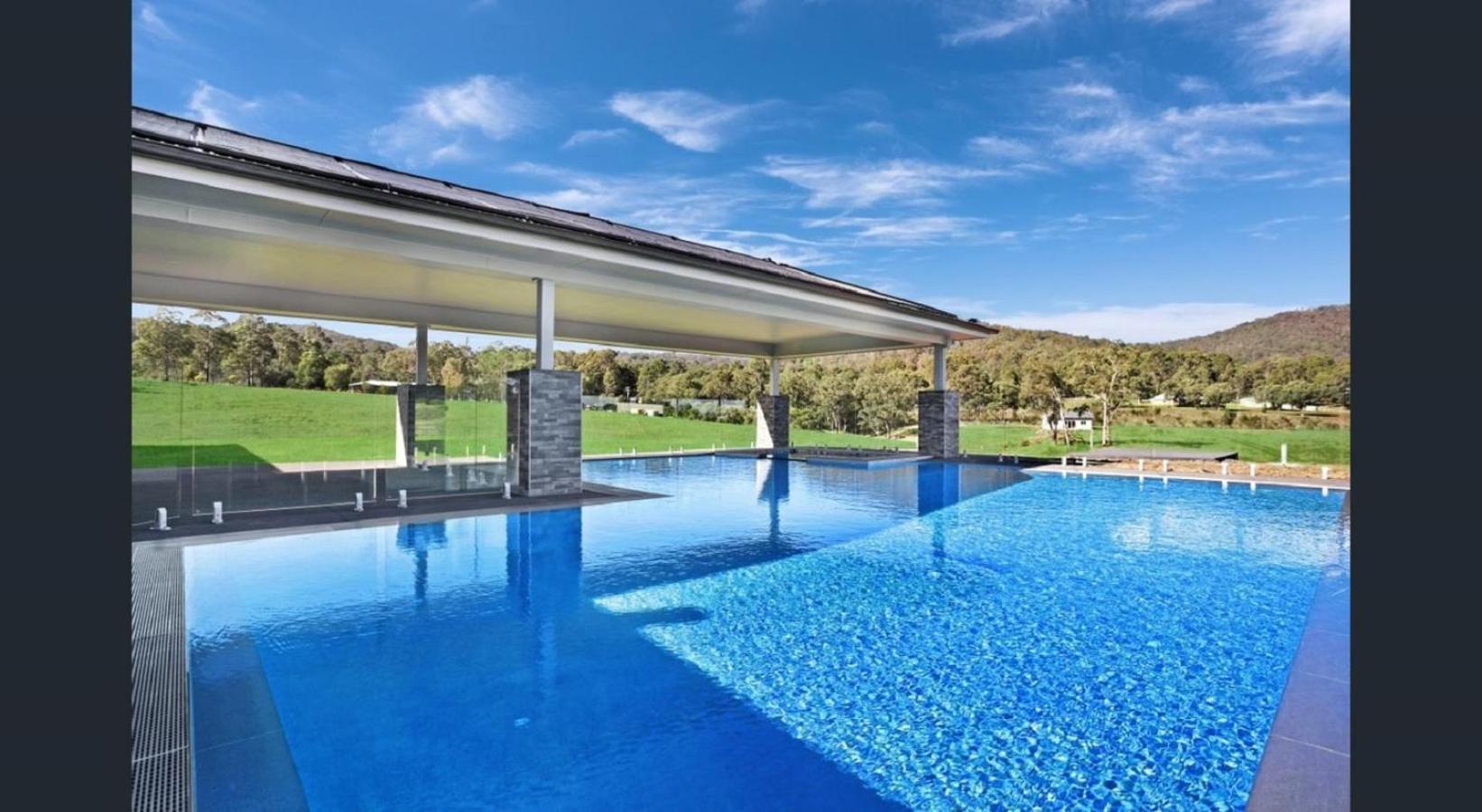 ON Keppies - BnB - Family Farm & Wedding Guest Accommodation Paterson NSW view 3