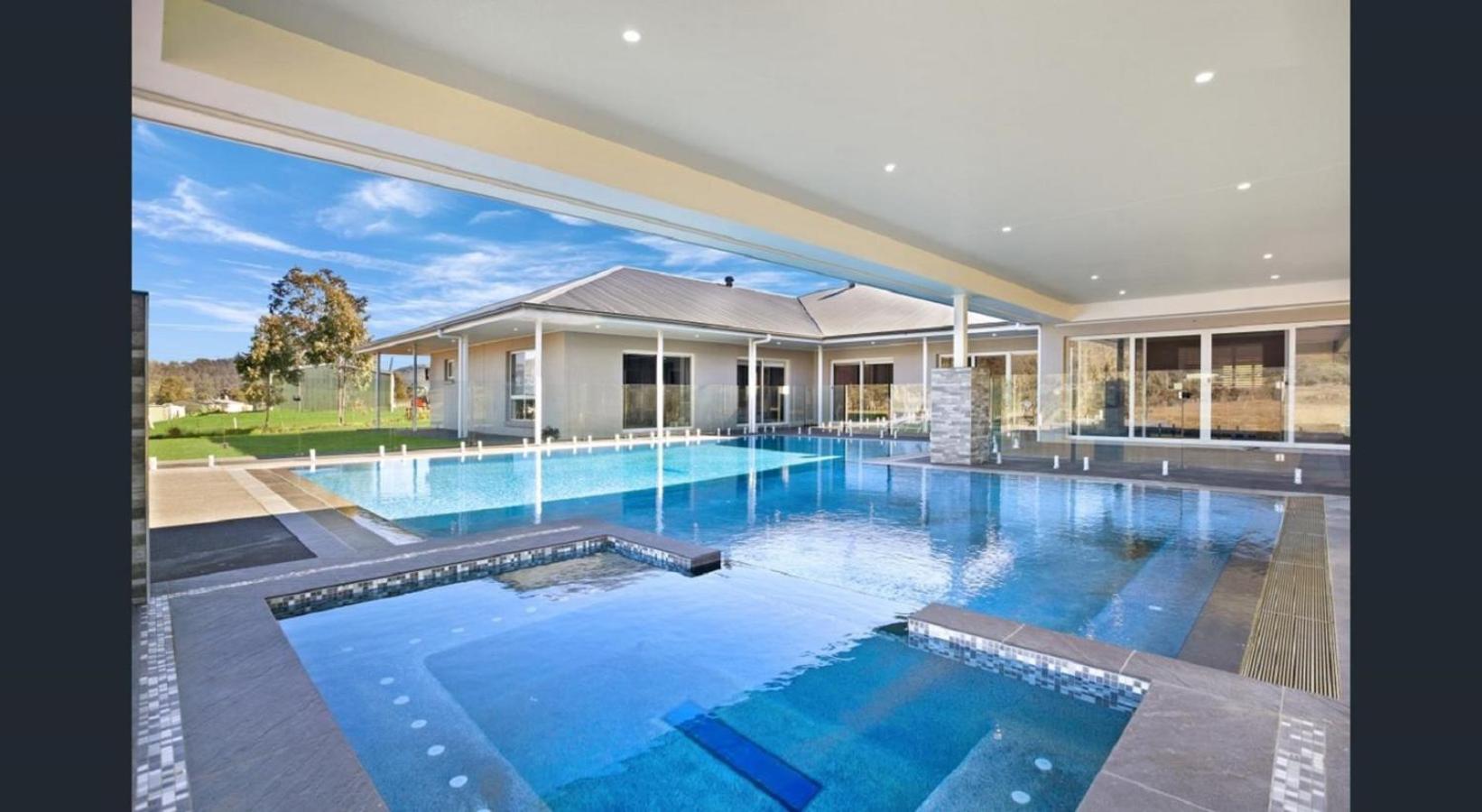 ON Keppies - BnB - Family Farm & Wedding Guest Accommodation Paterson NSW view 2