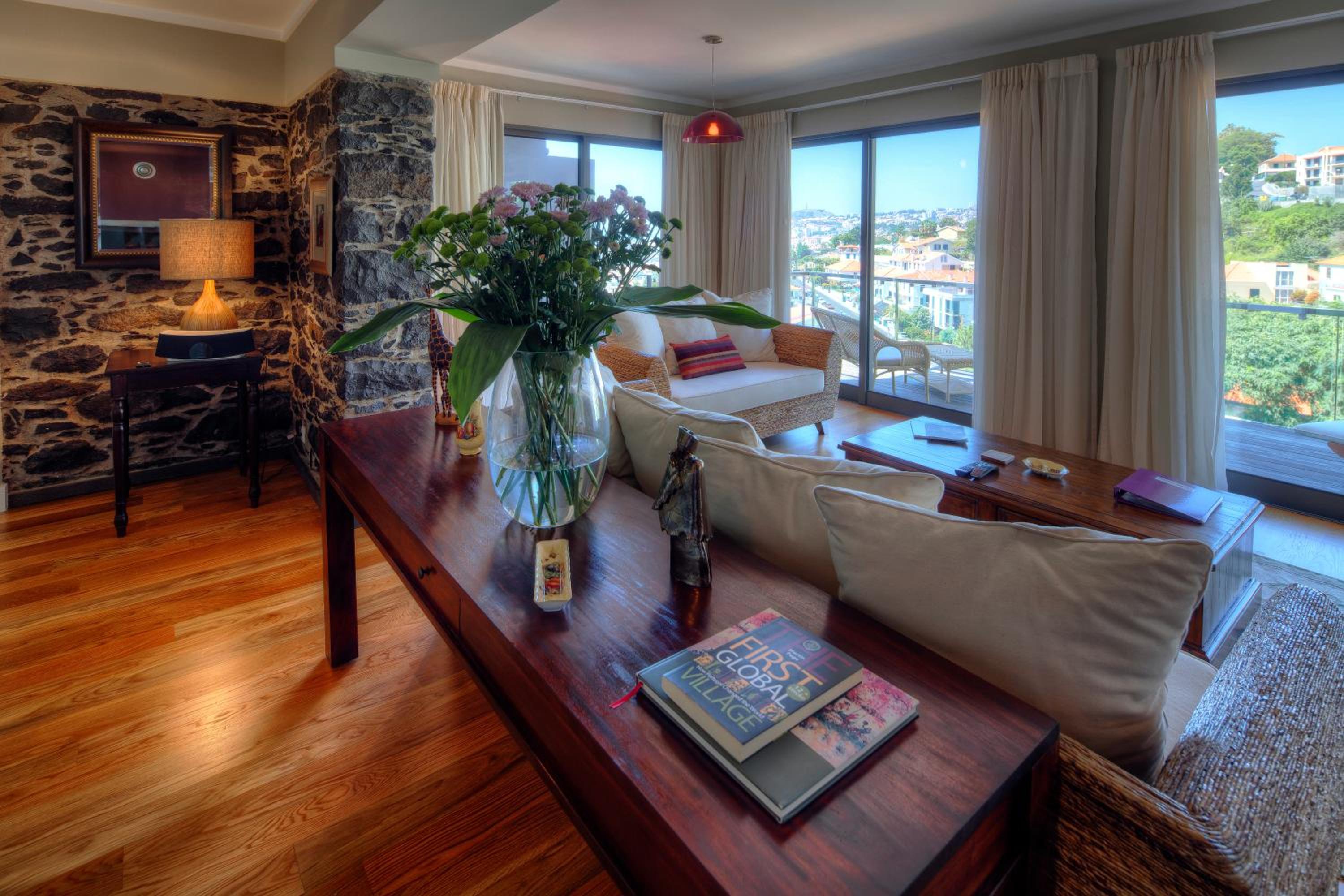 Number 15 Ocean & City View Villas view 3