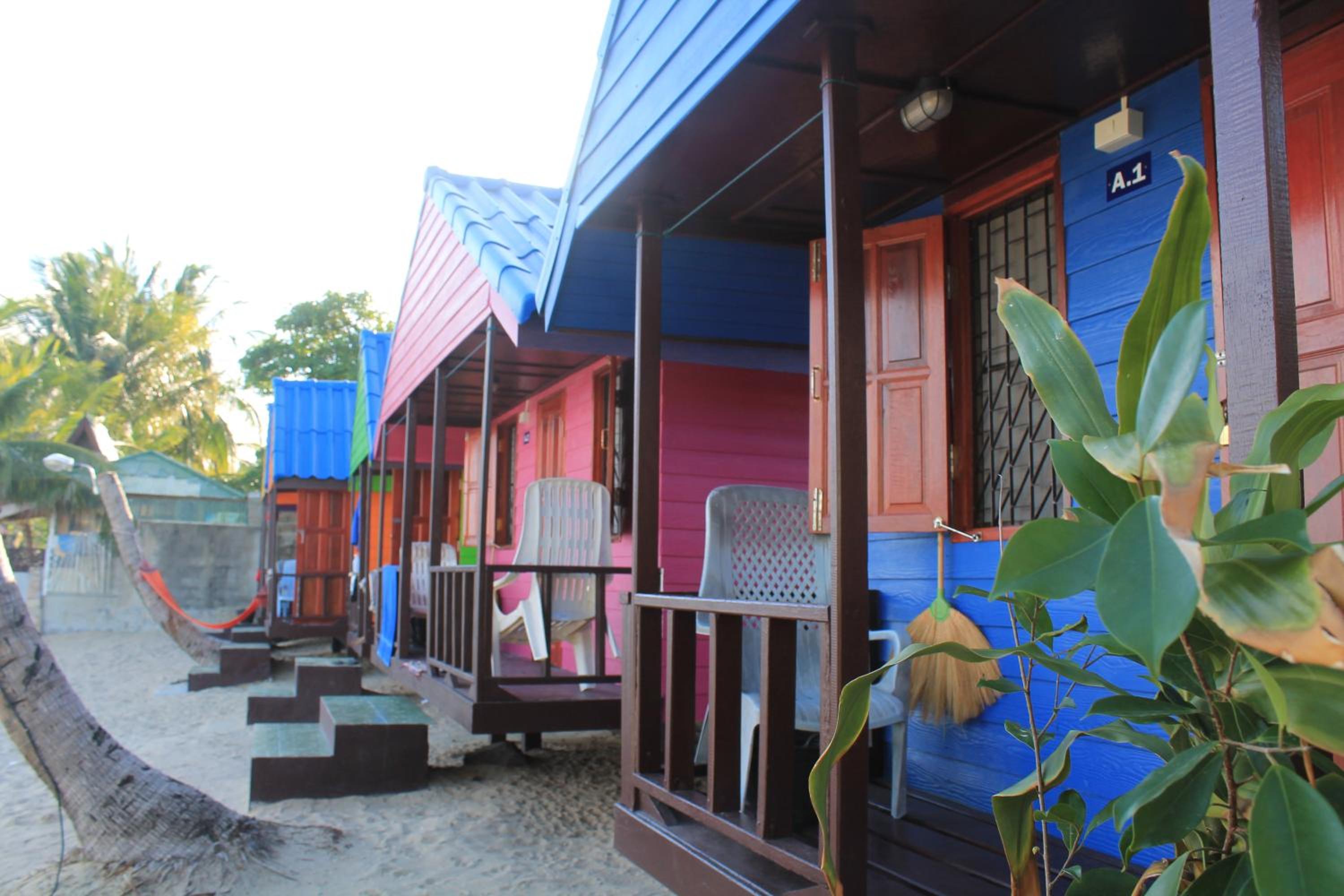 New Hut Bungalow view 3