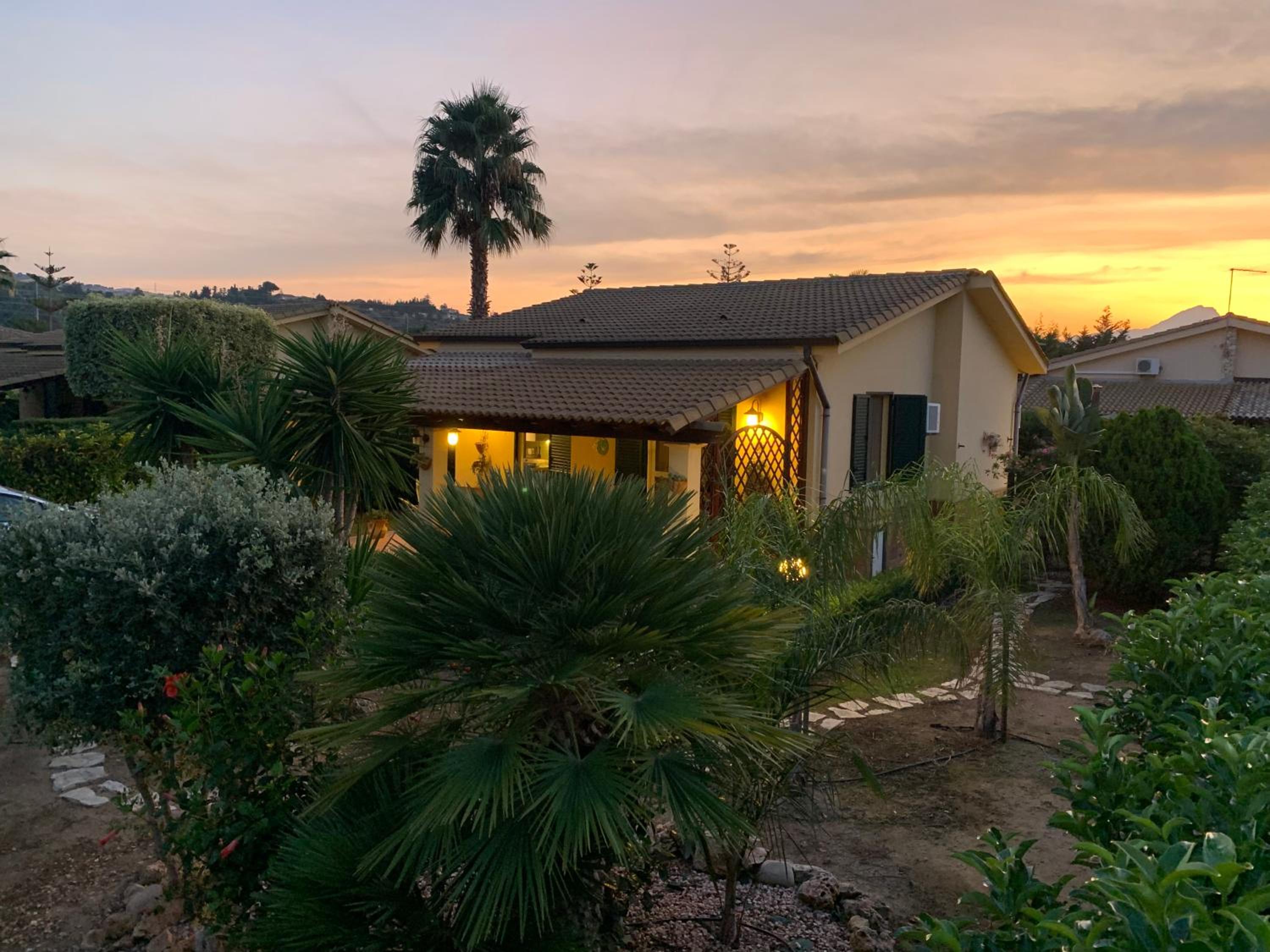 Villa Plumeria - Cefalu beach greenhouse Free parking