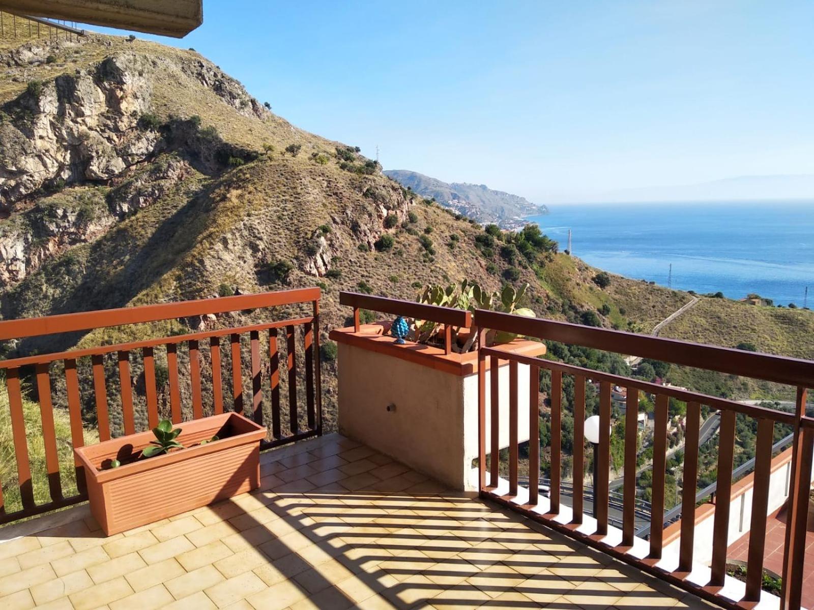 Chez Marie en Taormina — balance & terrace