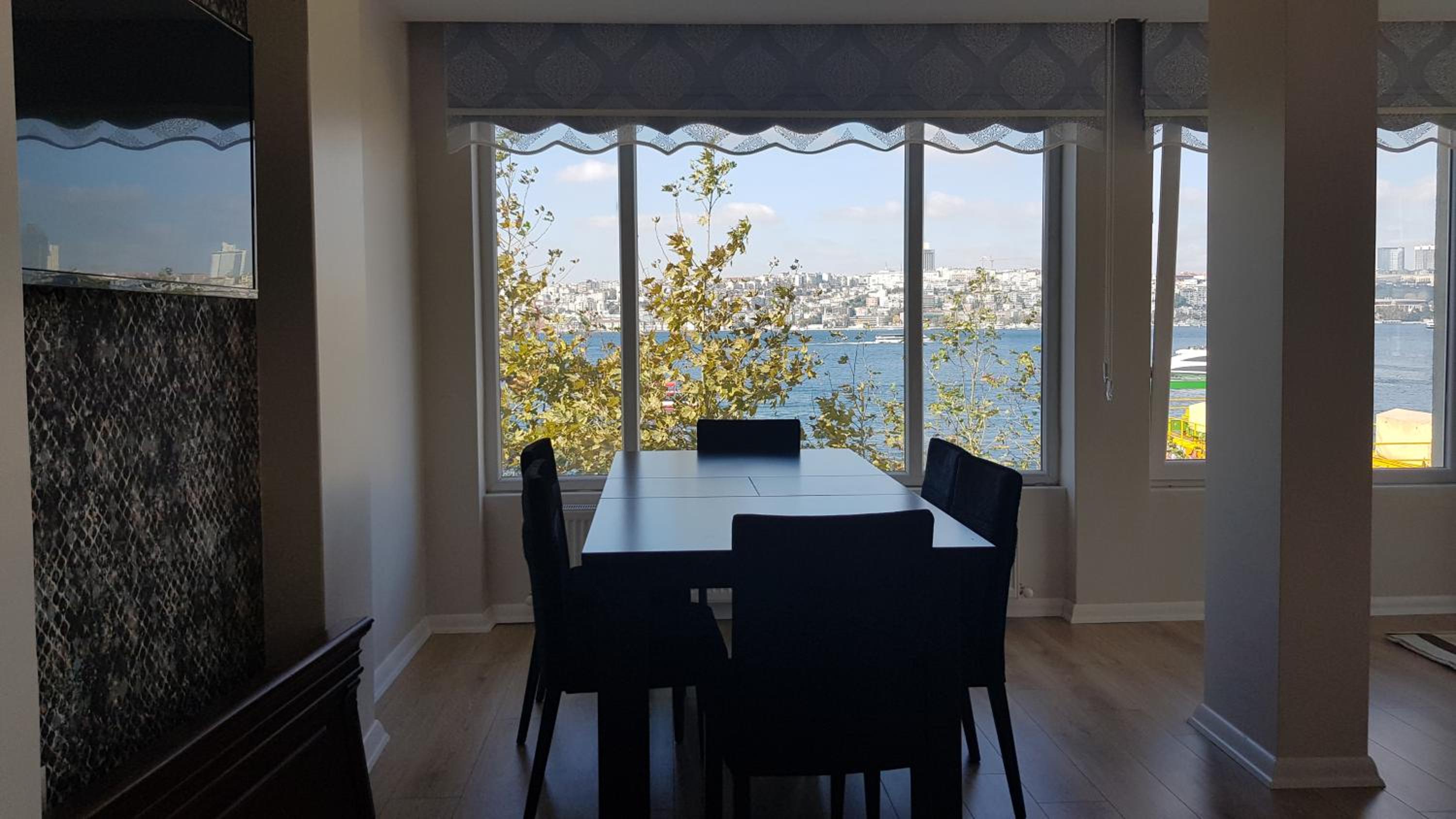 Istanbul Modern Flats with Amazing Sea View