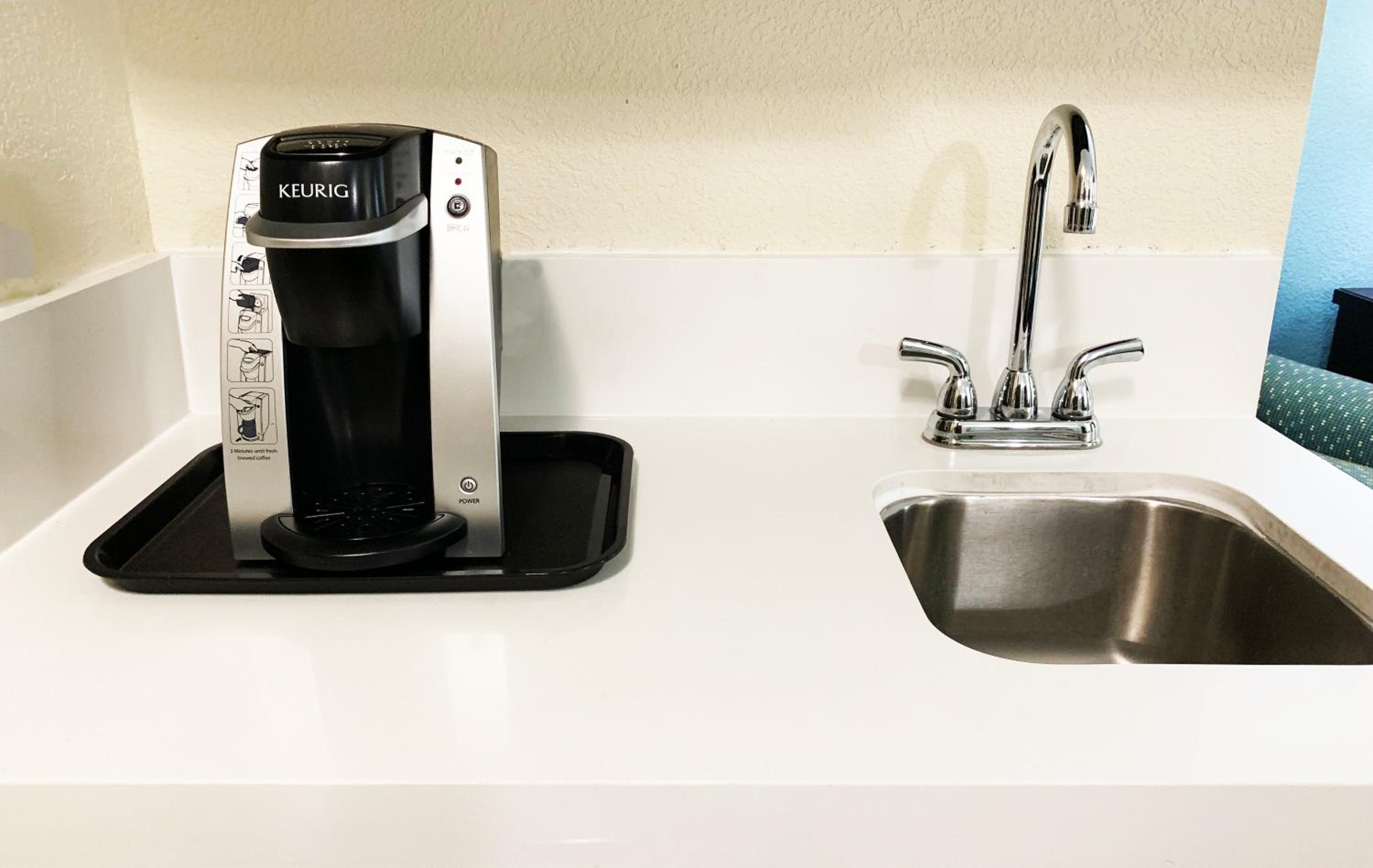 Gainesville Vacations - Holiday Inn Express Hotel  Suites Gainesville, an IHG Hotel - Property Image 16